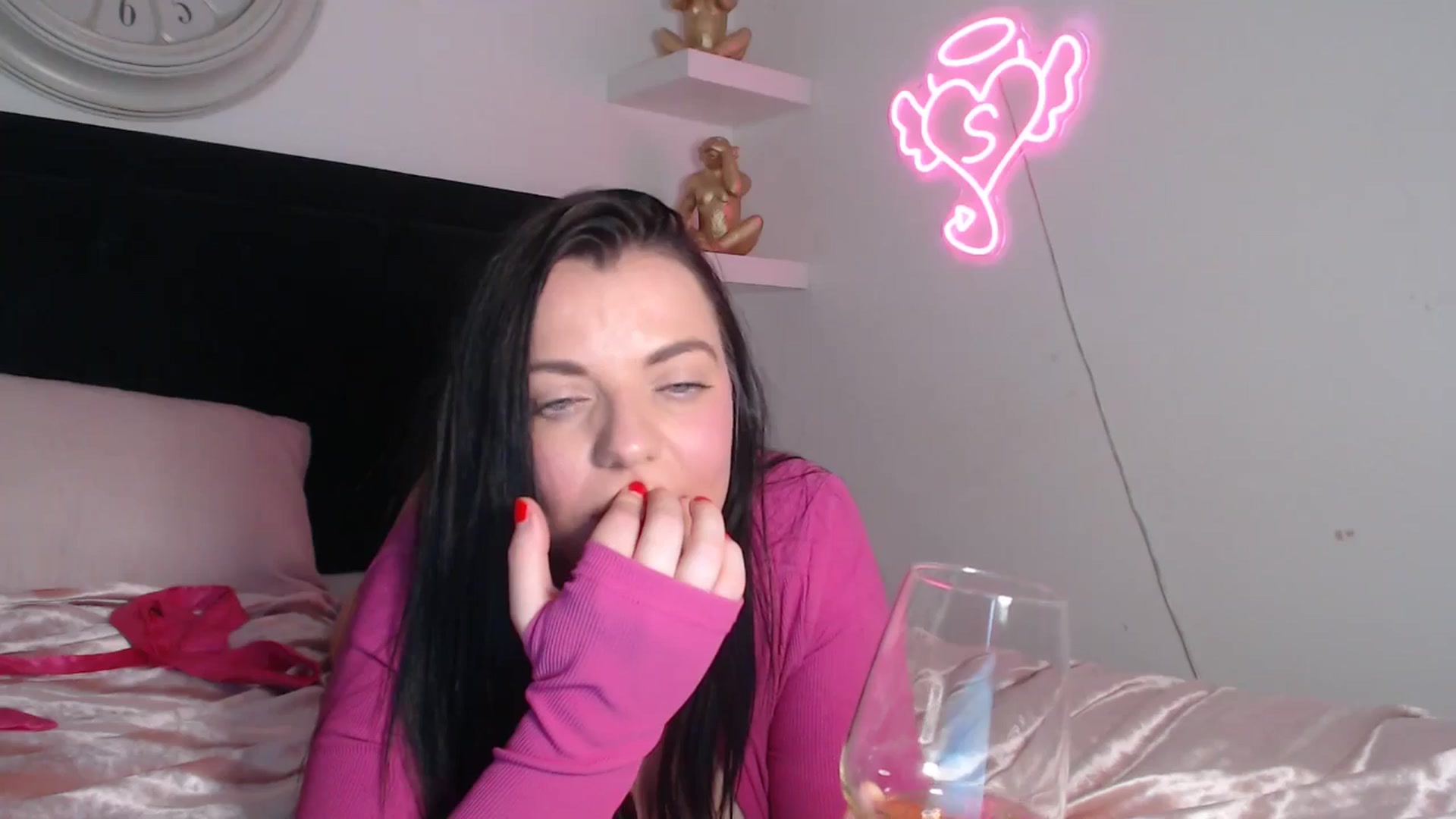 Gallery image thumbnail from innocentSamx's myfreecams stream on, 04/21/2026, 15:38 image 2 of 20