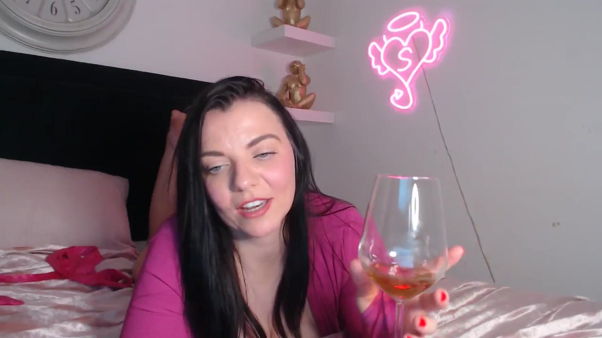 Gallery image thumbnail from innocentSamx's myfreecams stream on, 04/21/2026, 15:38 image 5 of 20