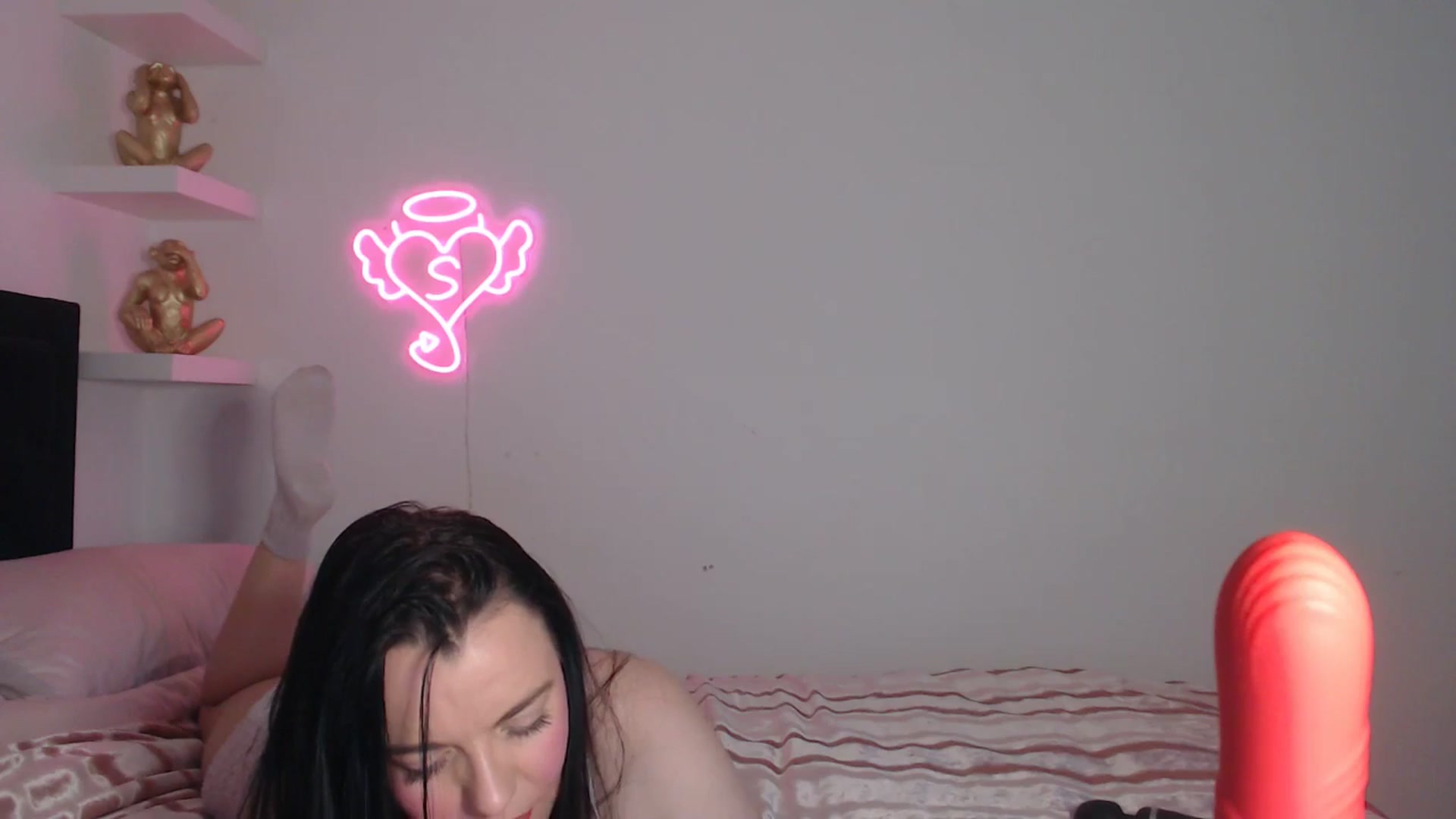 Gallery image thumbnail from innocentSamx's myfreecams stream on, 04/22/2026, 13:38 image 10 of 20