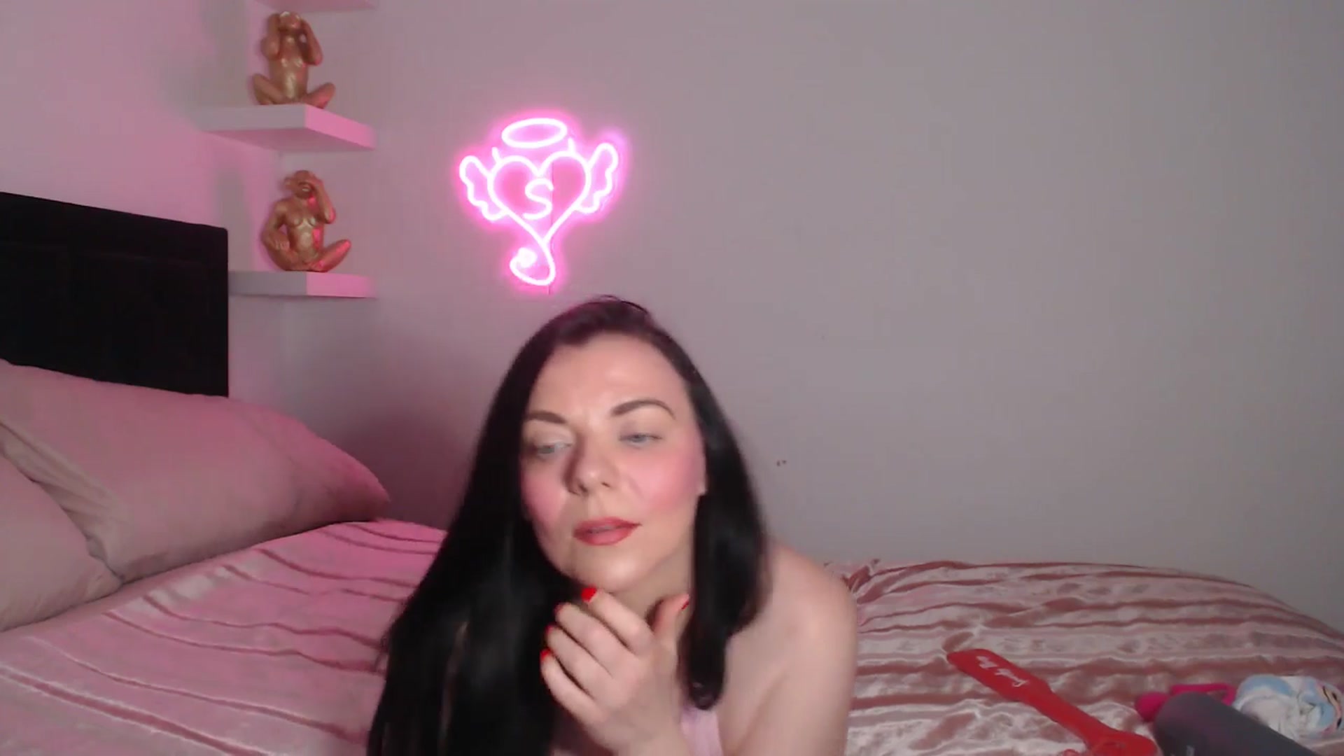Gallery image thumbnail from innocentSamx's myfreecams stream on, 04/25/2026, 13:09 image 17 of 20