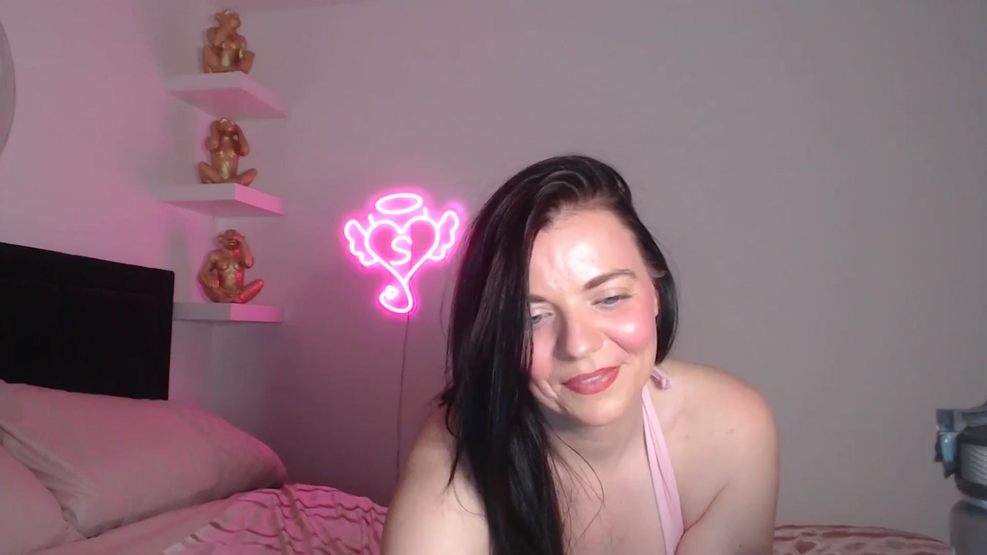 Gallery image thumbnail from innocentSamx's myfreecams stream on, 04/25/2026, 14:07 image 11 of 20