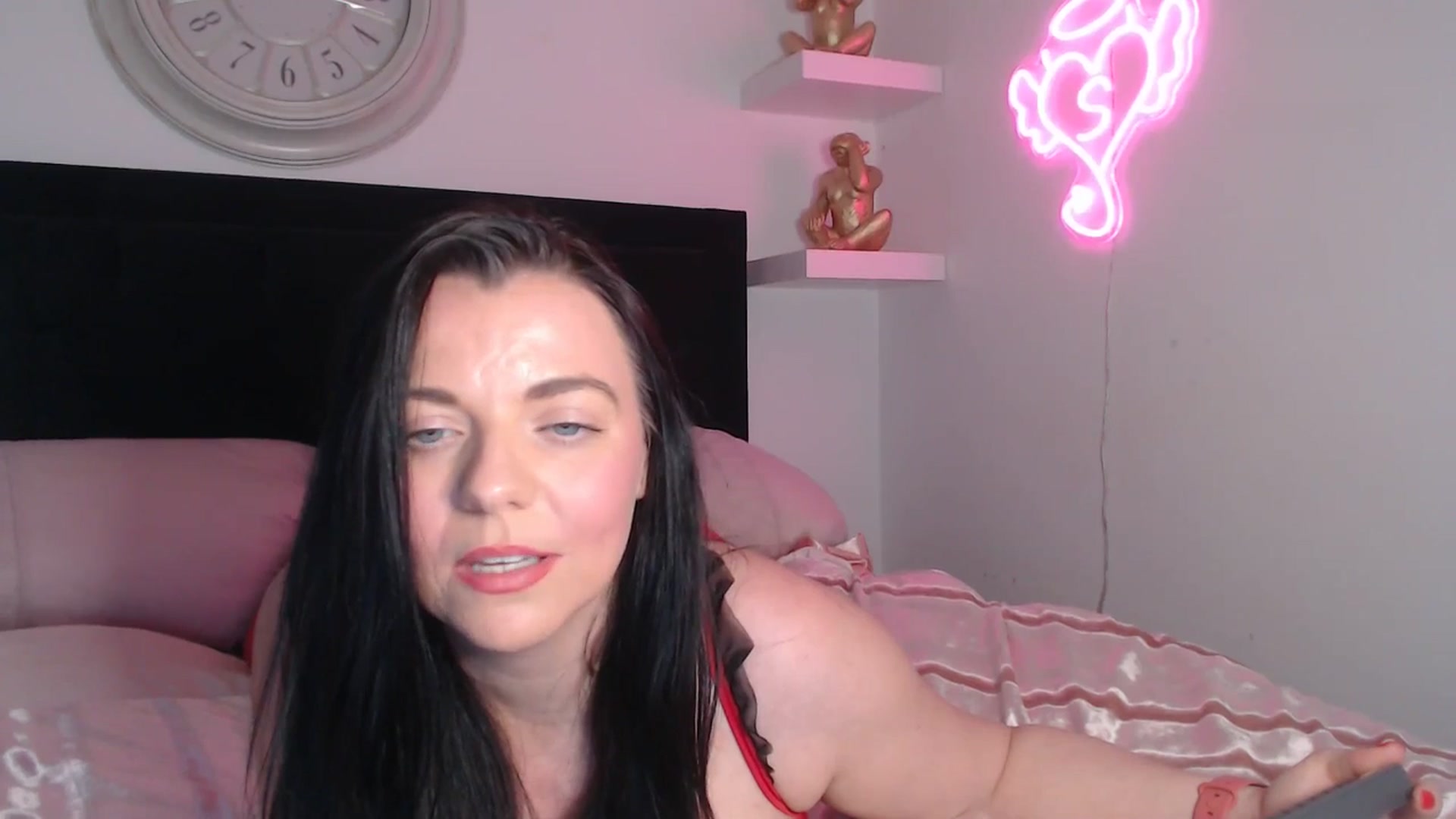 Gallery image thumbnail from innocentSamx's myfreecams stream on, 04/28/2026, 16:06 image 7 of 20