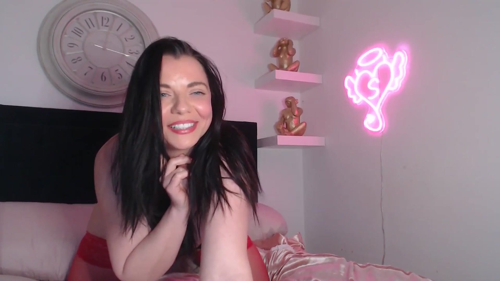 Gallery image thumbnail from innocentSamx's myfreecams stream on, 04/28/2026, 16:06 image 2 of 20