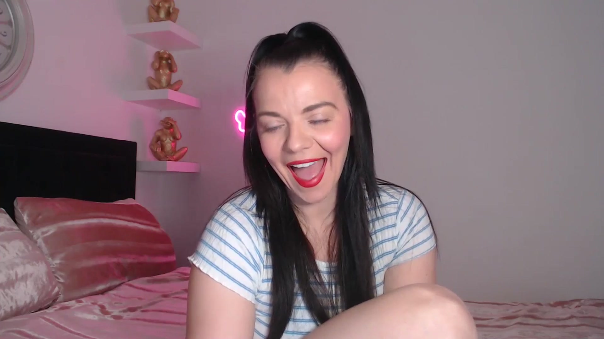Gallery image thumbnail from innocentSamx's myfreecams stream on, 04/29/2026, 10:18 image 7 of 20