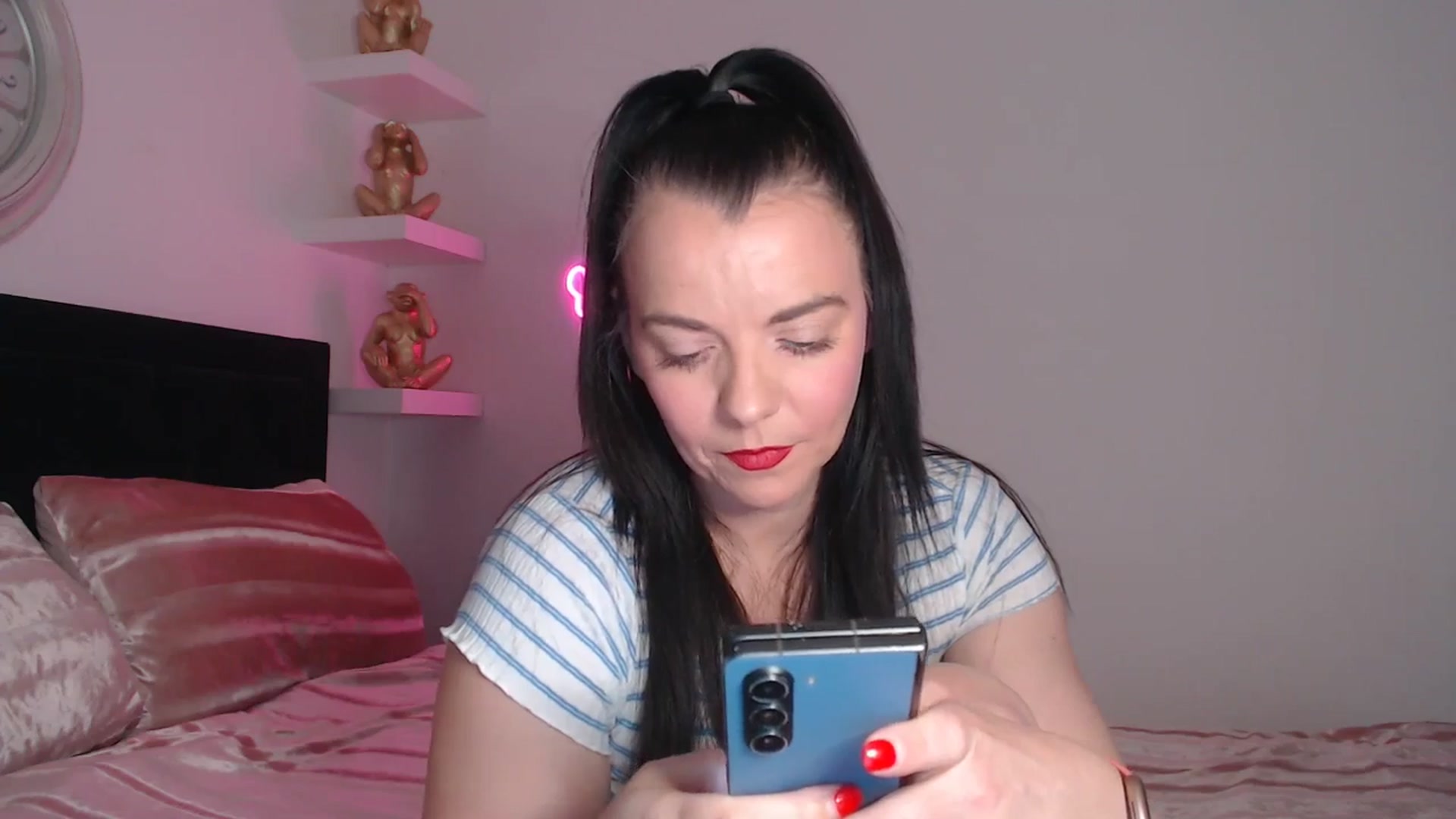 Gallery image thumbnail from innocentSamx's myfreecams stream on, 04/29/2026, 10:18 image 4 of 20