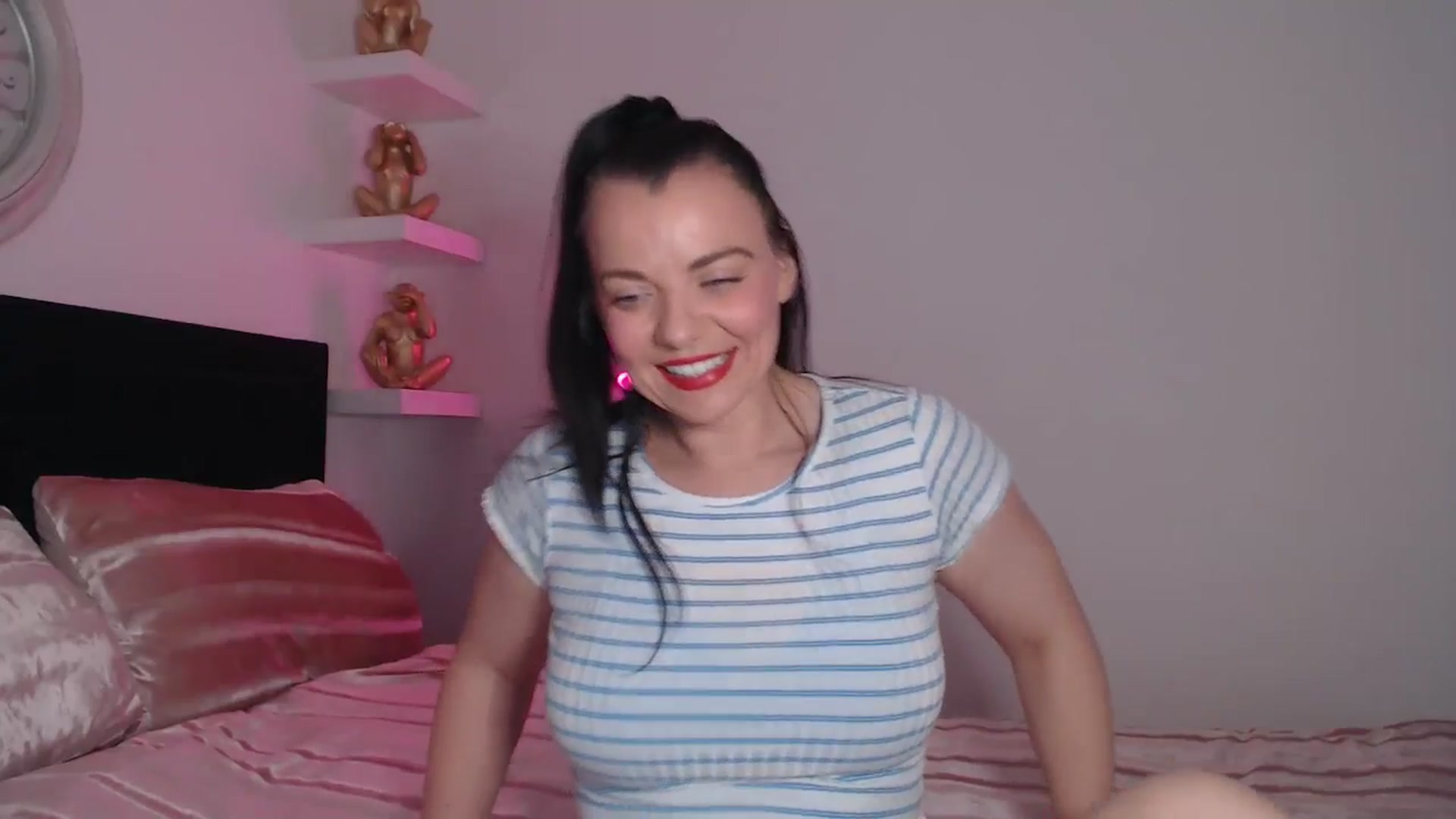 Gallery image thumbnail from innocentSamx's myfreecams stream on, 04/29/2026, 10:18 image 17 of 20
