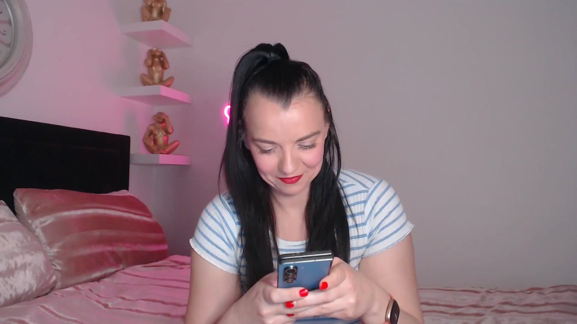 Gallery image thumbnail from innocentSamx's myfreecams stream on, 04/29/2026, 10:18 image 20 of 20