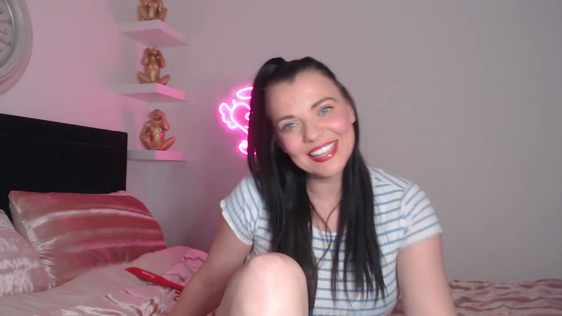 Gallery image thumbnail from innocentSamx's myfreecams stream on, 04/29/2026, 11:02 image 1 of 20