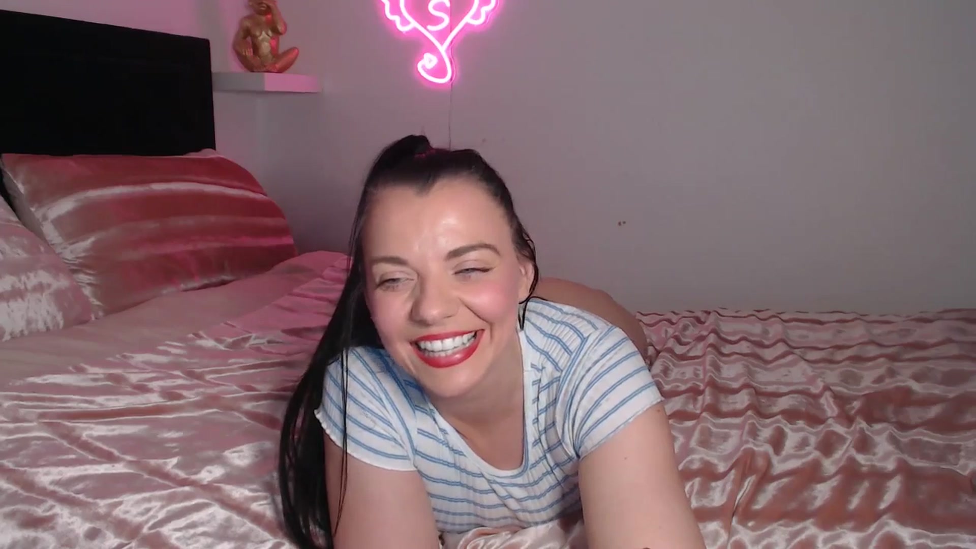 Gallery image thumbnail from innocentSamx's myfreecams stream on, 04/29/2026, 11:02 image 10 of 20