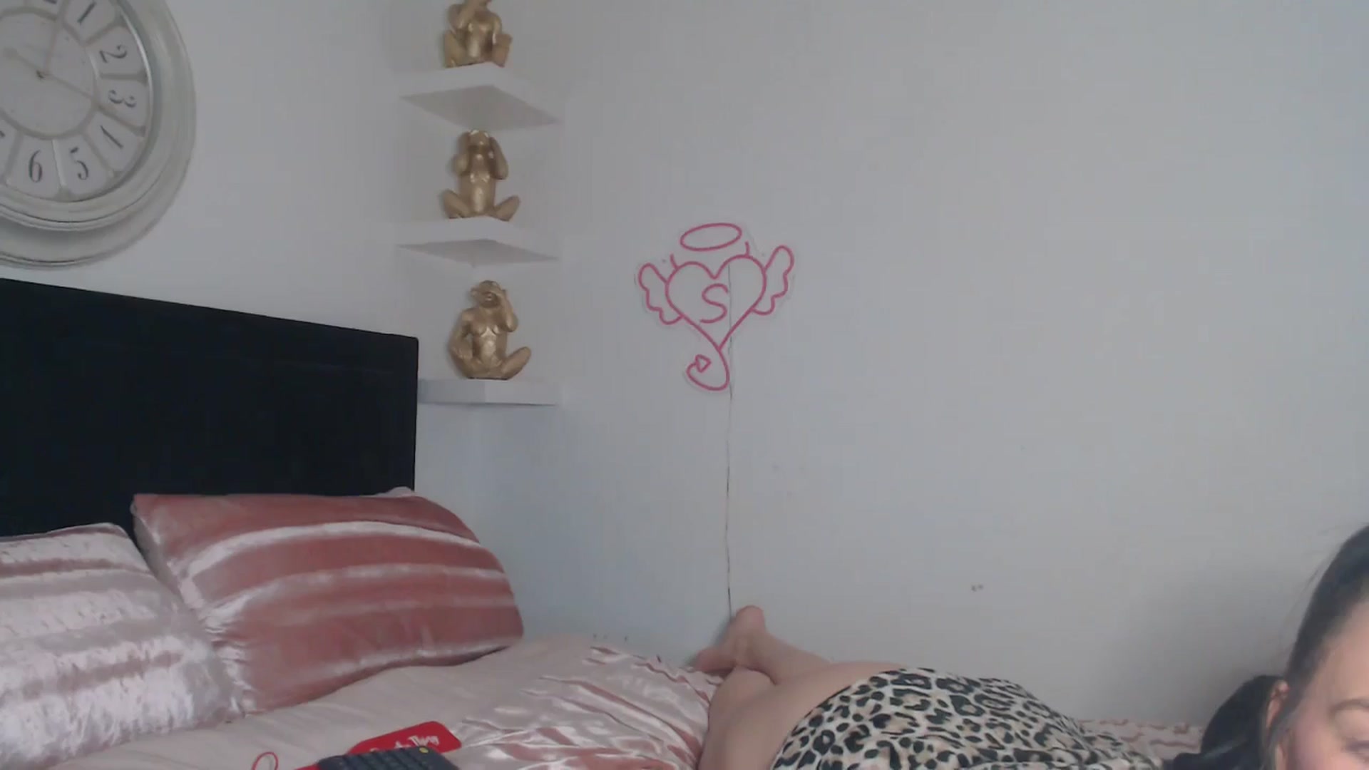 Gallery image thumbnail from innocentSamx's myfreecams stream on, 04/29/2026, 15:16 image 18 of 20