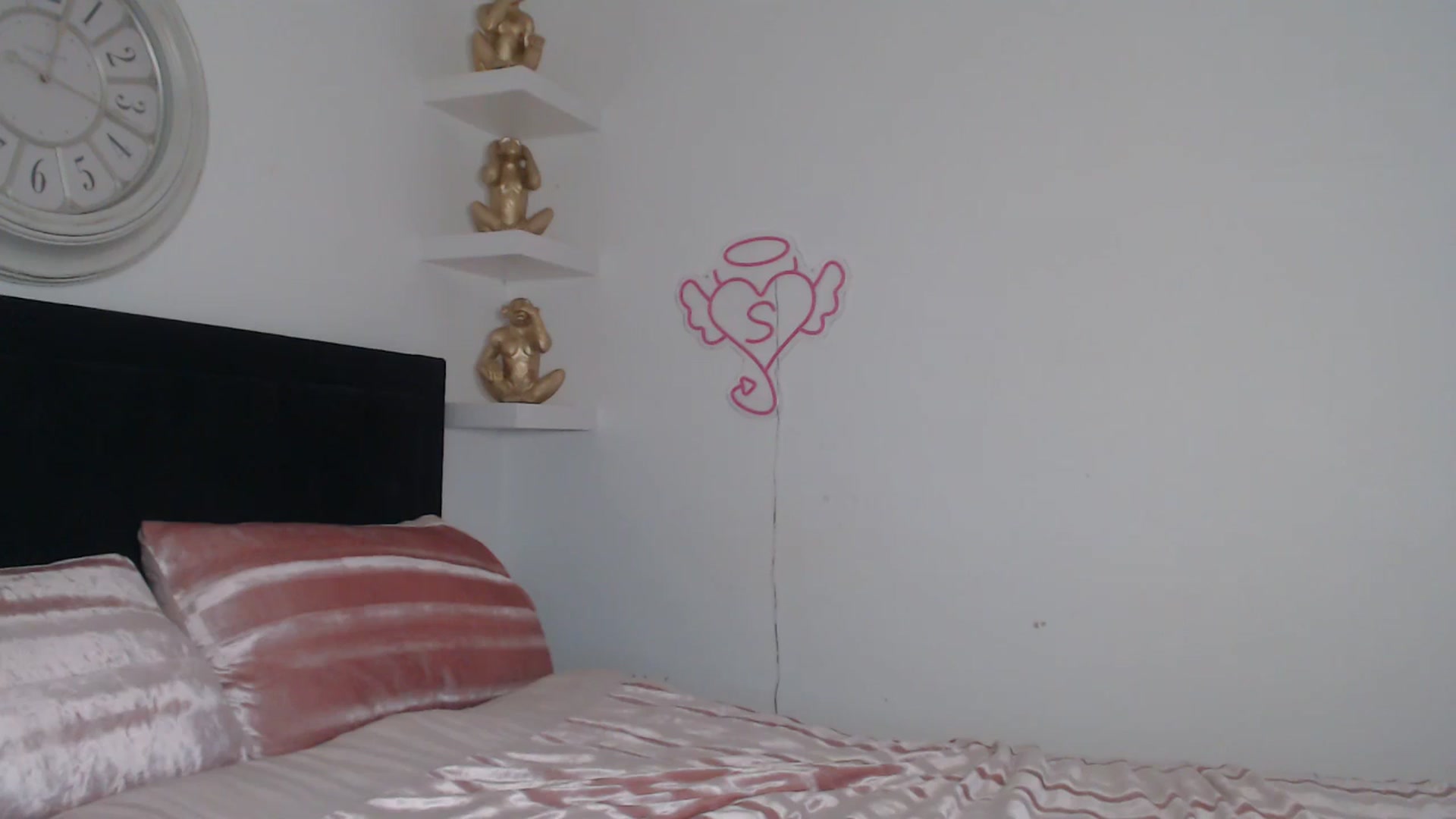 Gallery image thumbnail from innocentSamx's myfreecams stream on, 04/29/2026, 15:16 image 5 of 20