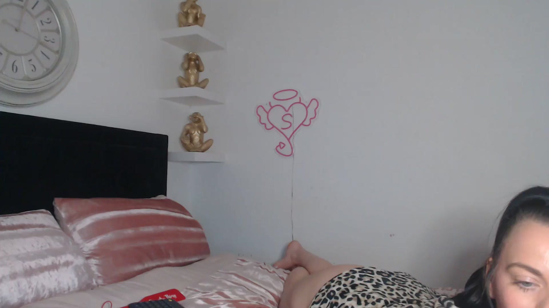 Gallery image thumbnail from innocentSamx's myfreecams stream on, 04/29/2026, 15:16 image 17 of 20