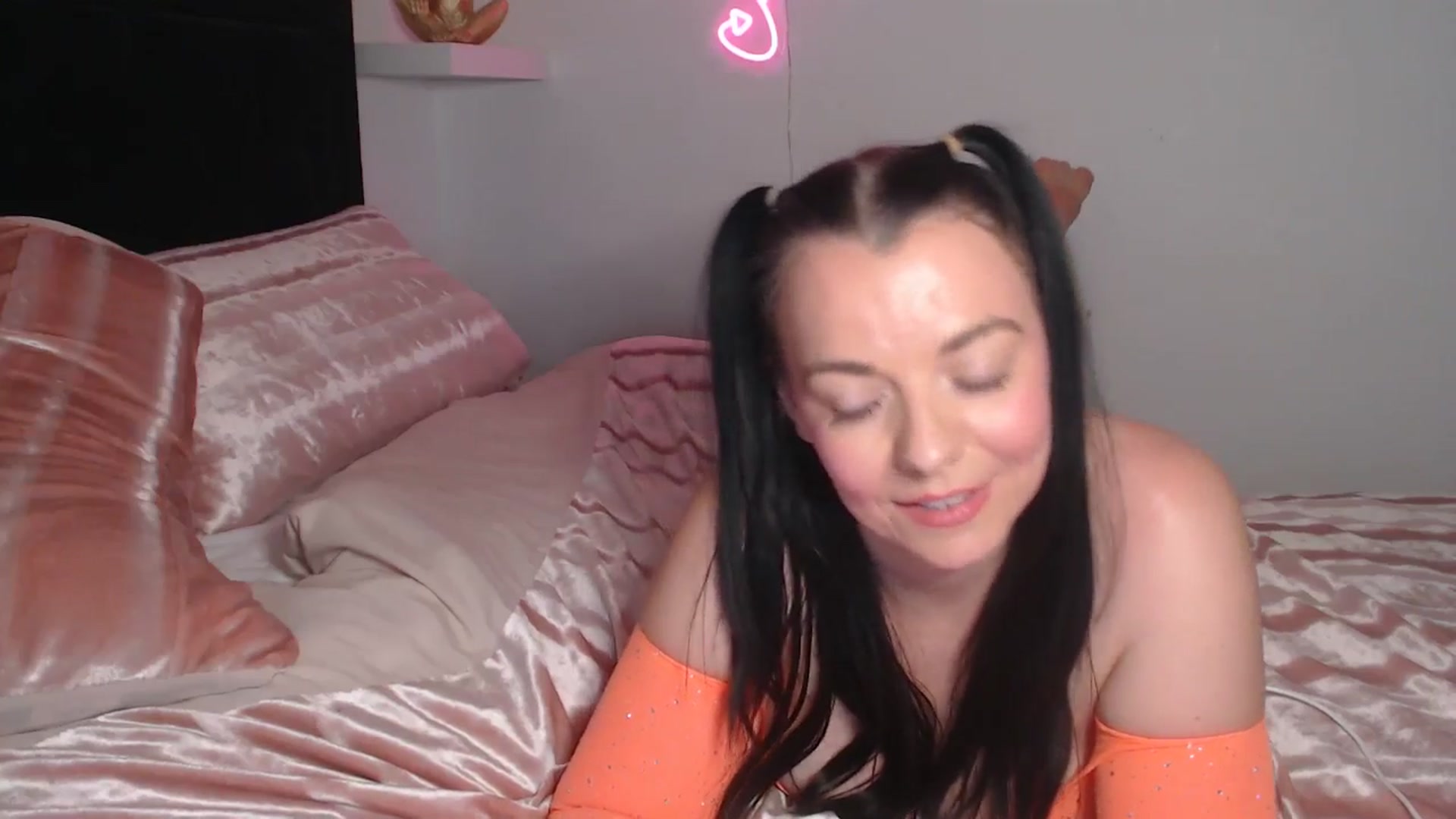 Gallery image thumbnail from innocentSamx's myfreecams stream on, 05/03/2026, 16:45 image 9 of 20