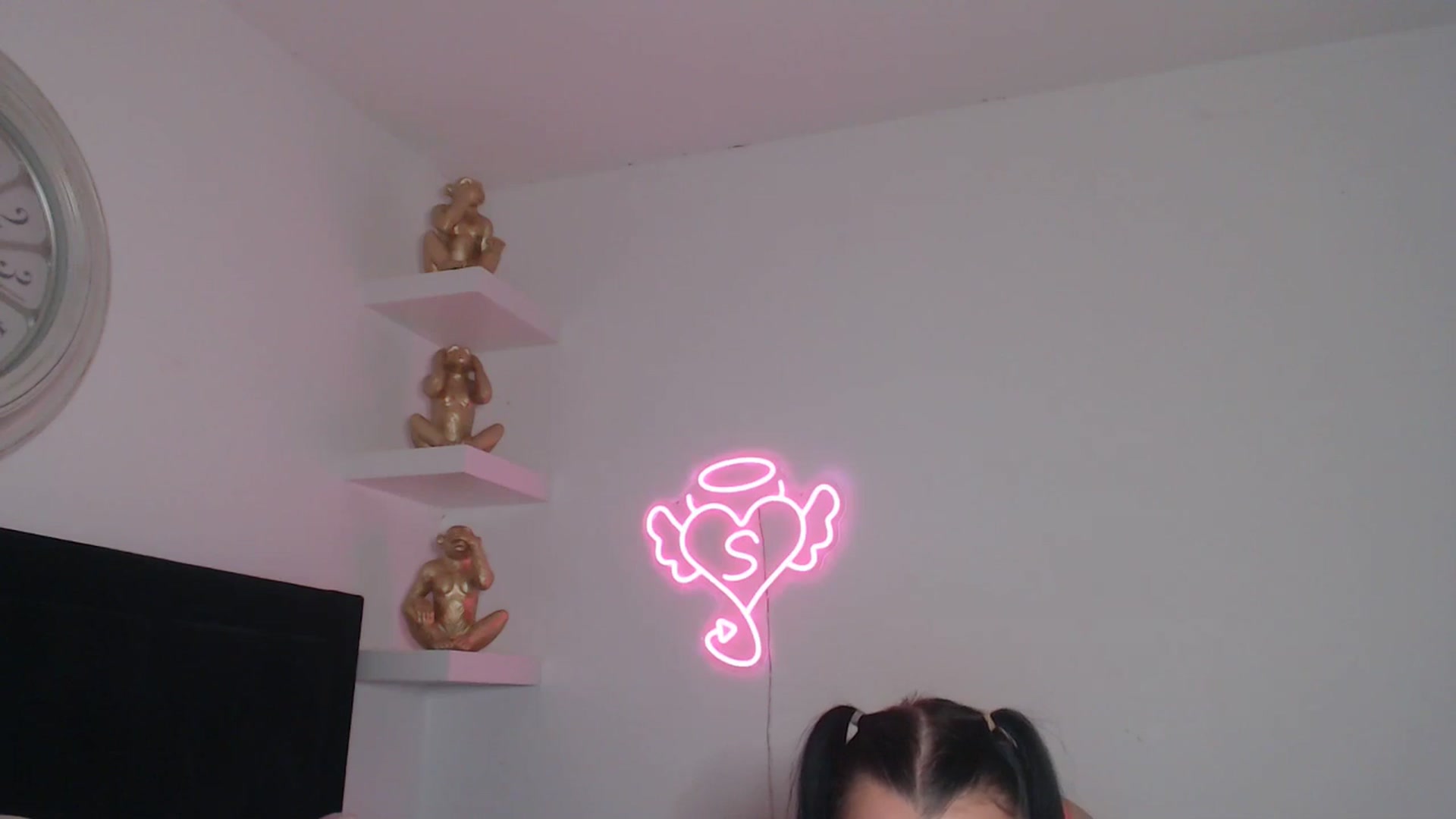 Gallery image thumbnail from innocentSamx's myfreecams stream on, 05/03/2026, 16:45 image 19 of 20