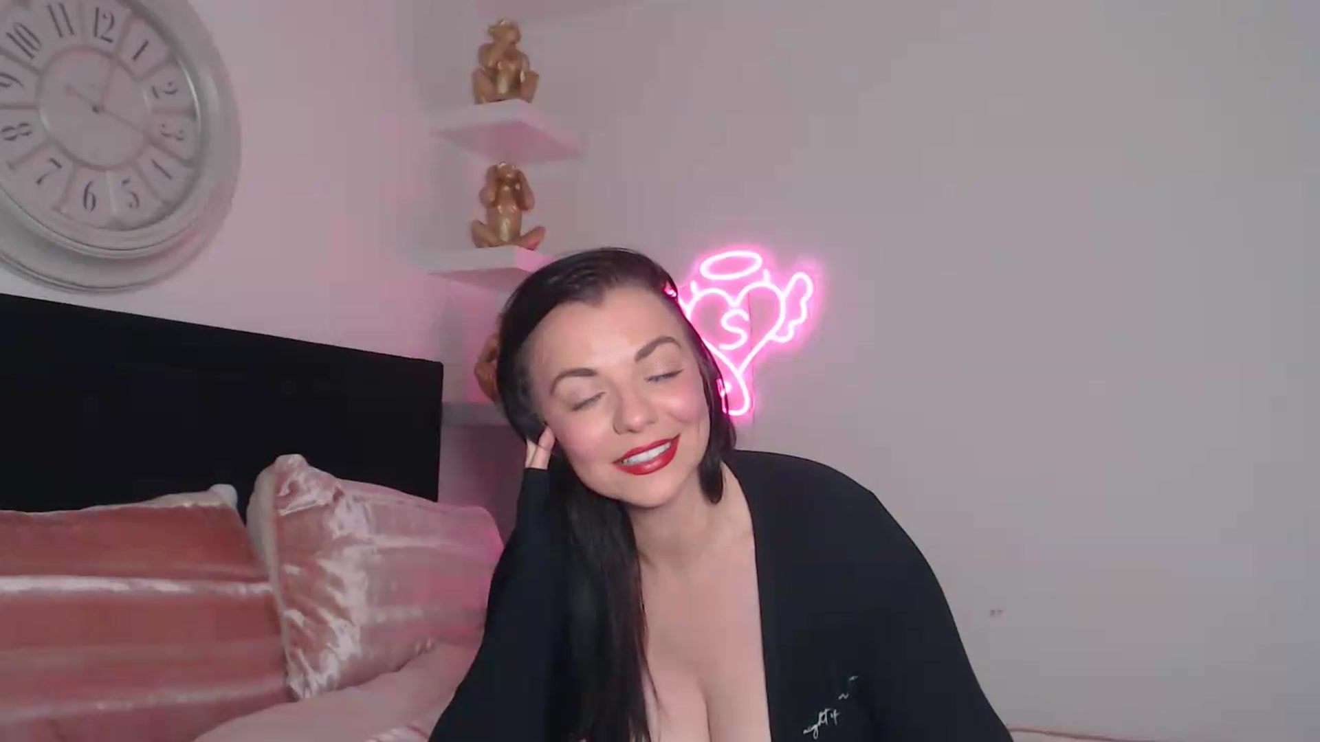 Gallery image thumbnail from innocentSamx's myfreecams stream on, 05/07/2026, 15:04 image 11 of 20