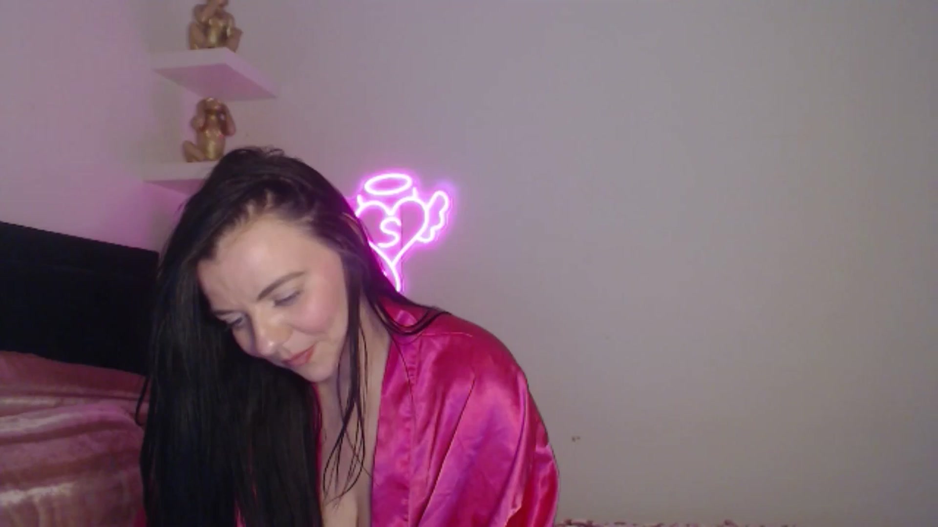 Gallery image thumbnail from innocentSamx's myfreecams stream on, 05/09/2026, 17:32 image 19 of 20