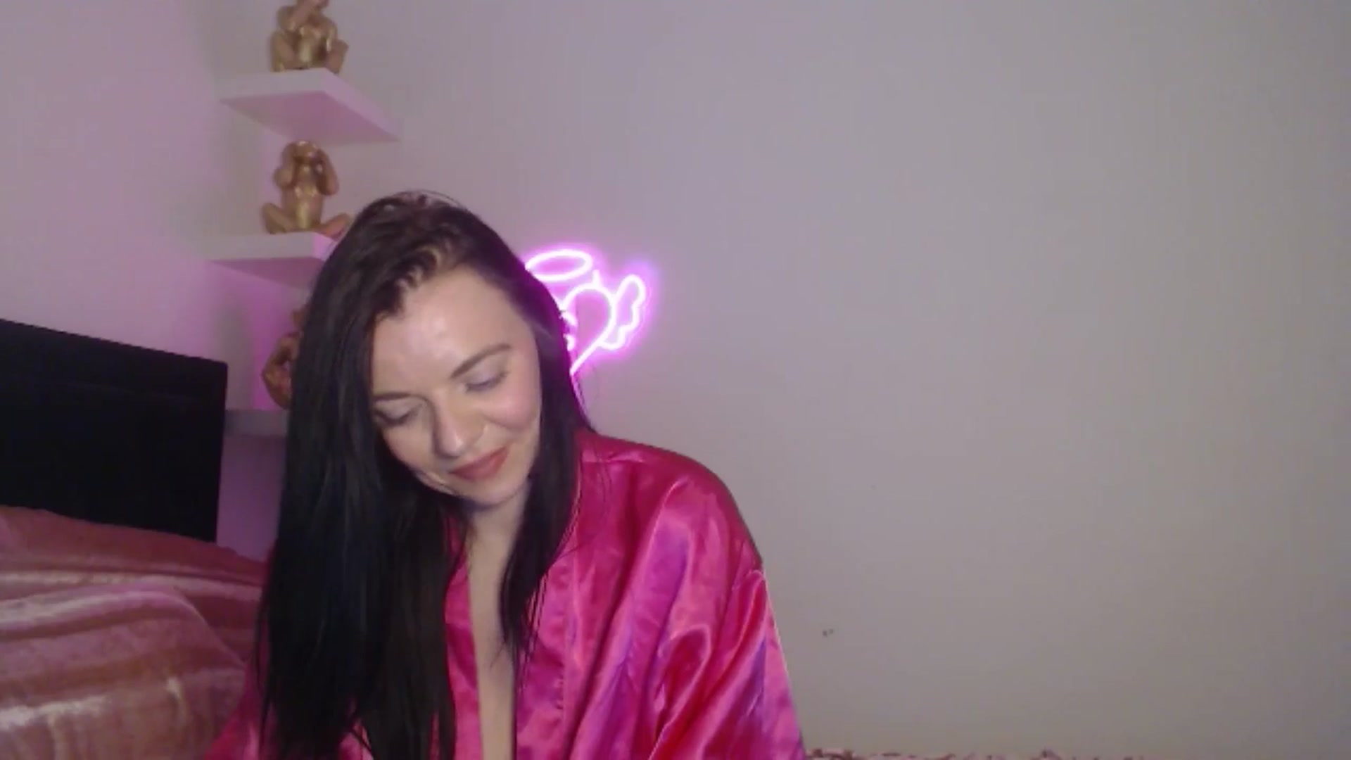 Gallery image thumbnail from innocentSamx's myfreecams stream on, 05/09/2026, 17:32 image 9 of 20