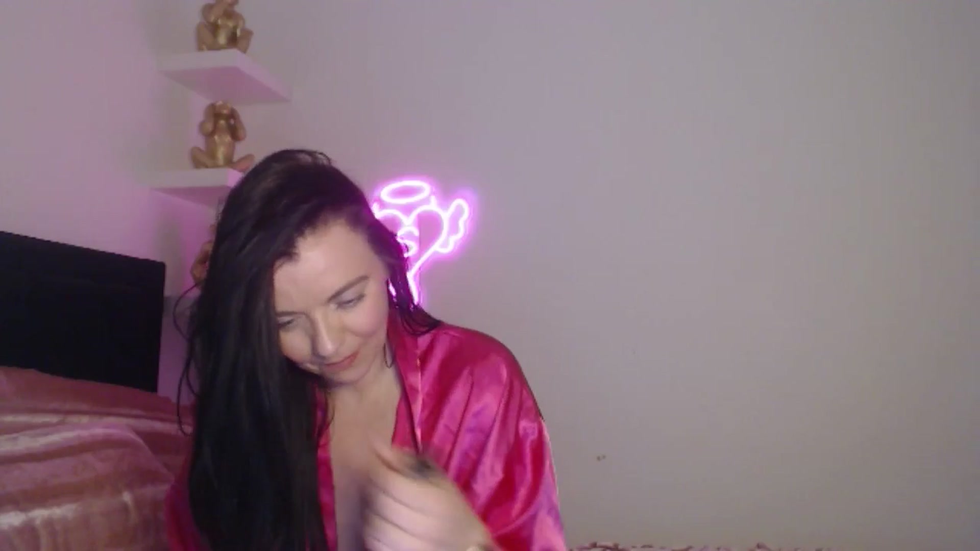 Gallery image thumbnail from innocentSamx's myfreecams stream on, 05/09/2026, 17:32 image 15 of 20