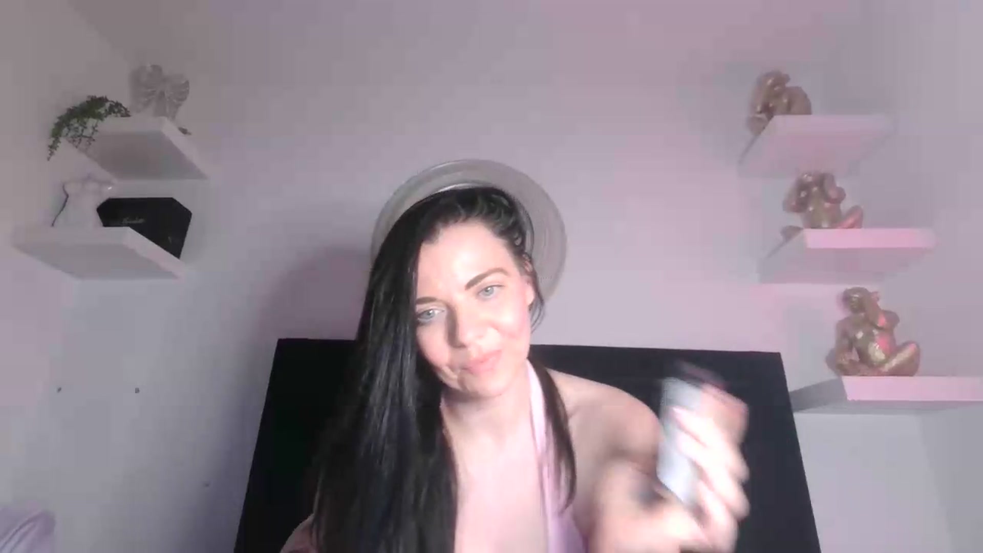 Gallery image thumbnail from innocentSamx's myfreecams stream on, 05/17/2026, 15:44 image 3 of 20