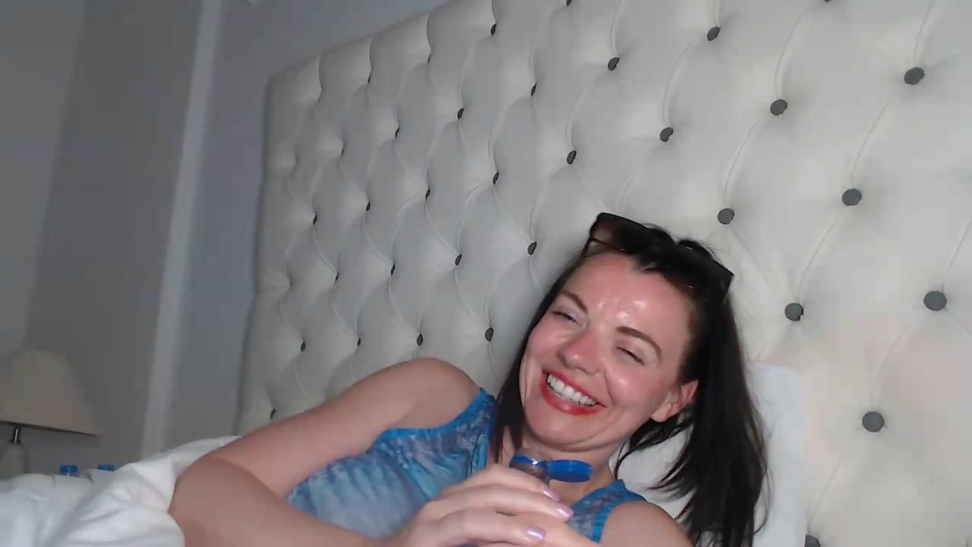 Gallery image thumbnail from innocentSamx's myfreecams stream on, 06/05/2026, 21:59 image 14 of 20