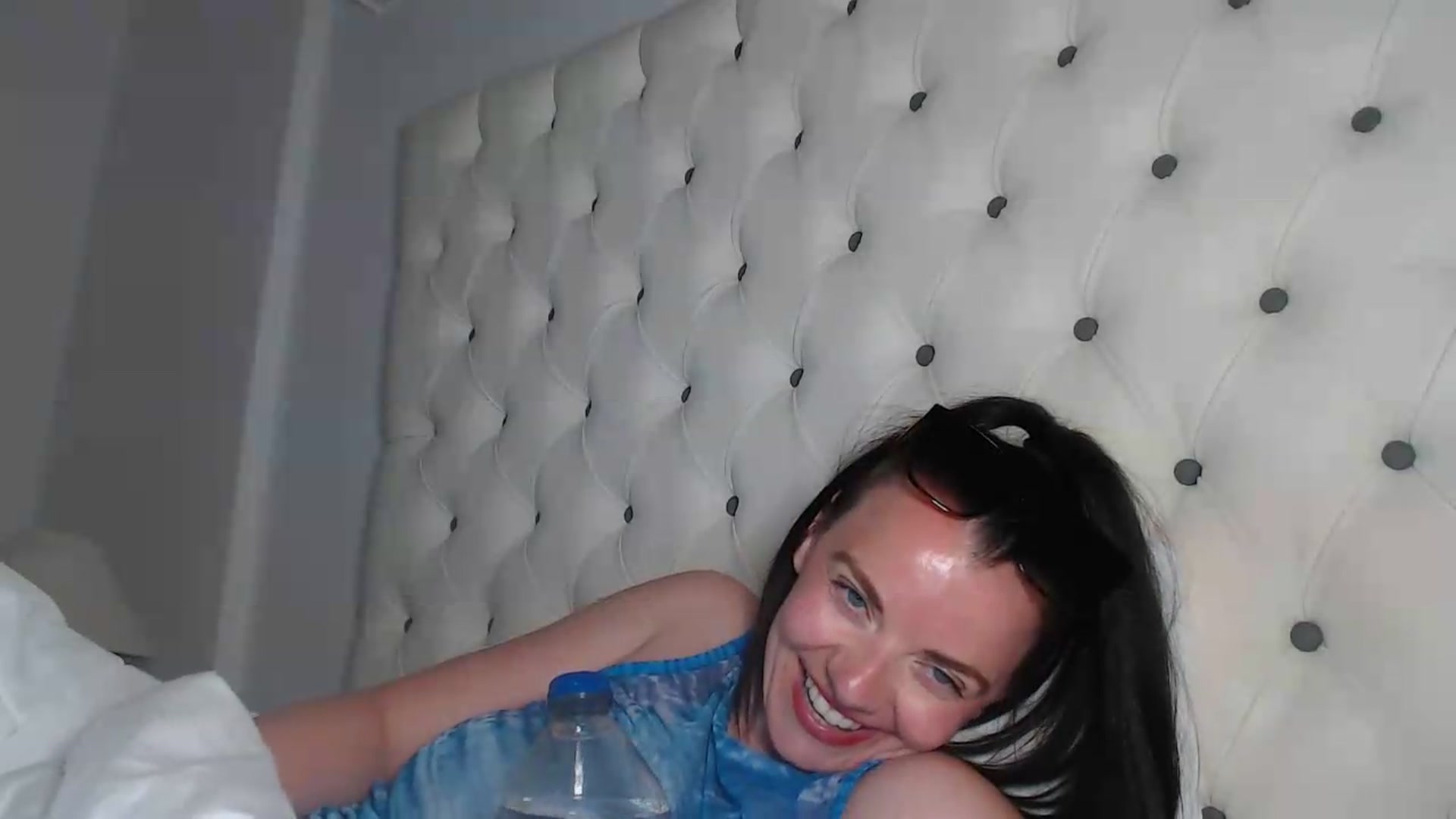 Gallery image thumbnail from innocentSamx's myfreecams stream on, 06/05/2026, 21:59 image 17 of 20