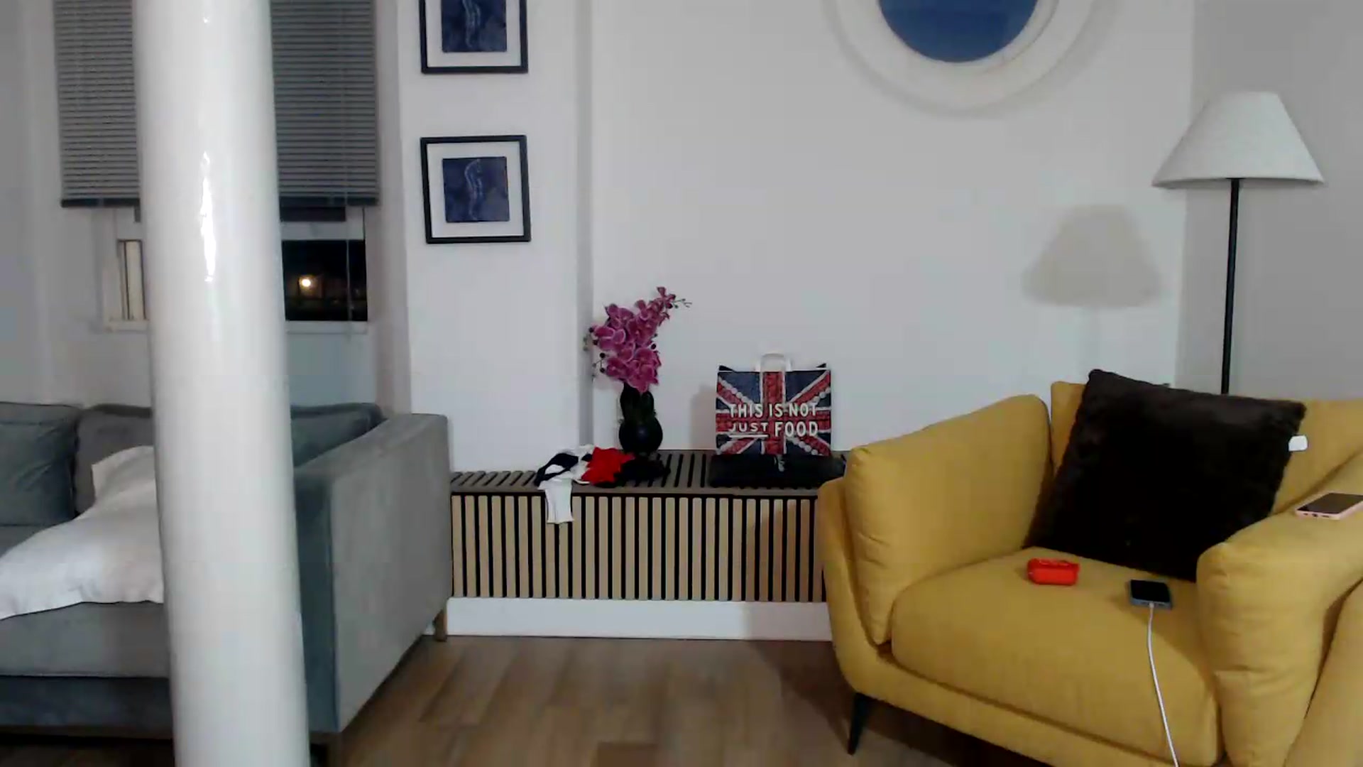 Gallery image thumbnail from innocentSamx's myfreecams stream on, 06/18/2026, 21:29 image 19 of 20