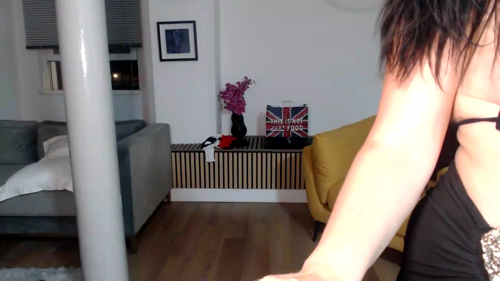 Gallery image thumbnail from innocentSamx's myfreecams stream on, 06/18/2026, 22:14 image 2 of 20
