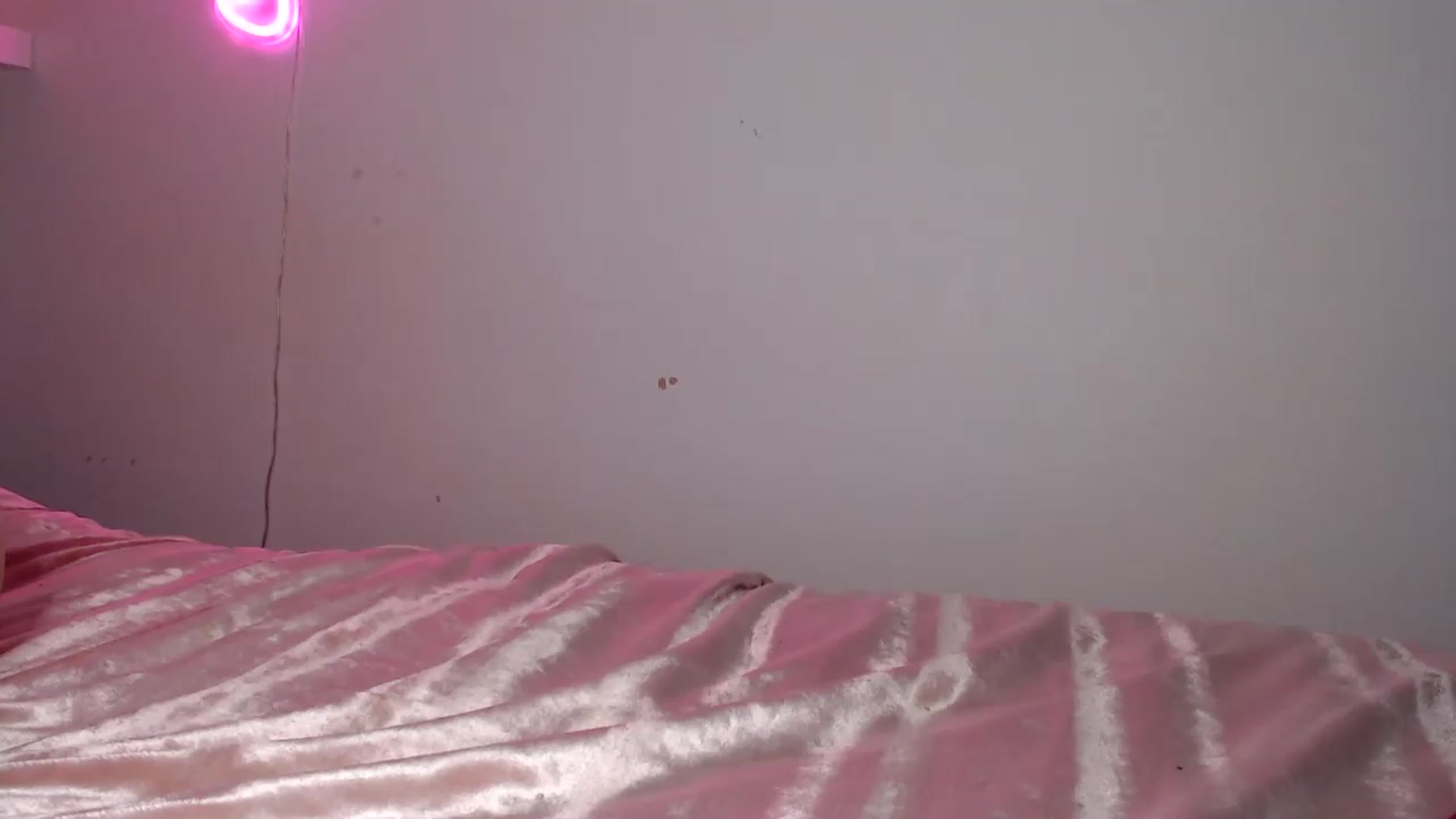 Gallery image thumbnail from innocentSamx's myfreecams stream on, 06/21/2026, 15:34 image 12 of 20