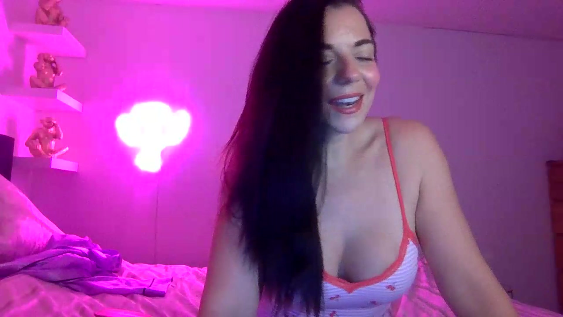 Gallery image thumbnail from innocentSamx's myfreecams stream on, 08/01/2026, 12:01 image 6 of 20