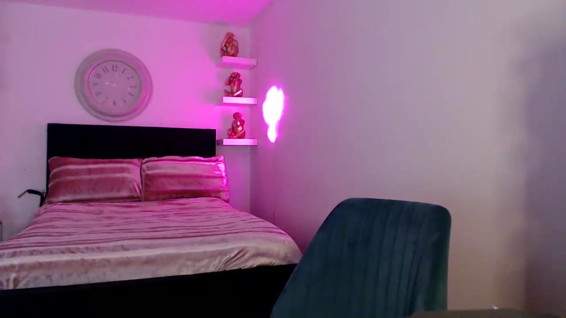 Gallery image thumbnail from innocentSamx's myfreecams stream on, 08/08/2026, 09:13 image 20 of 20