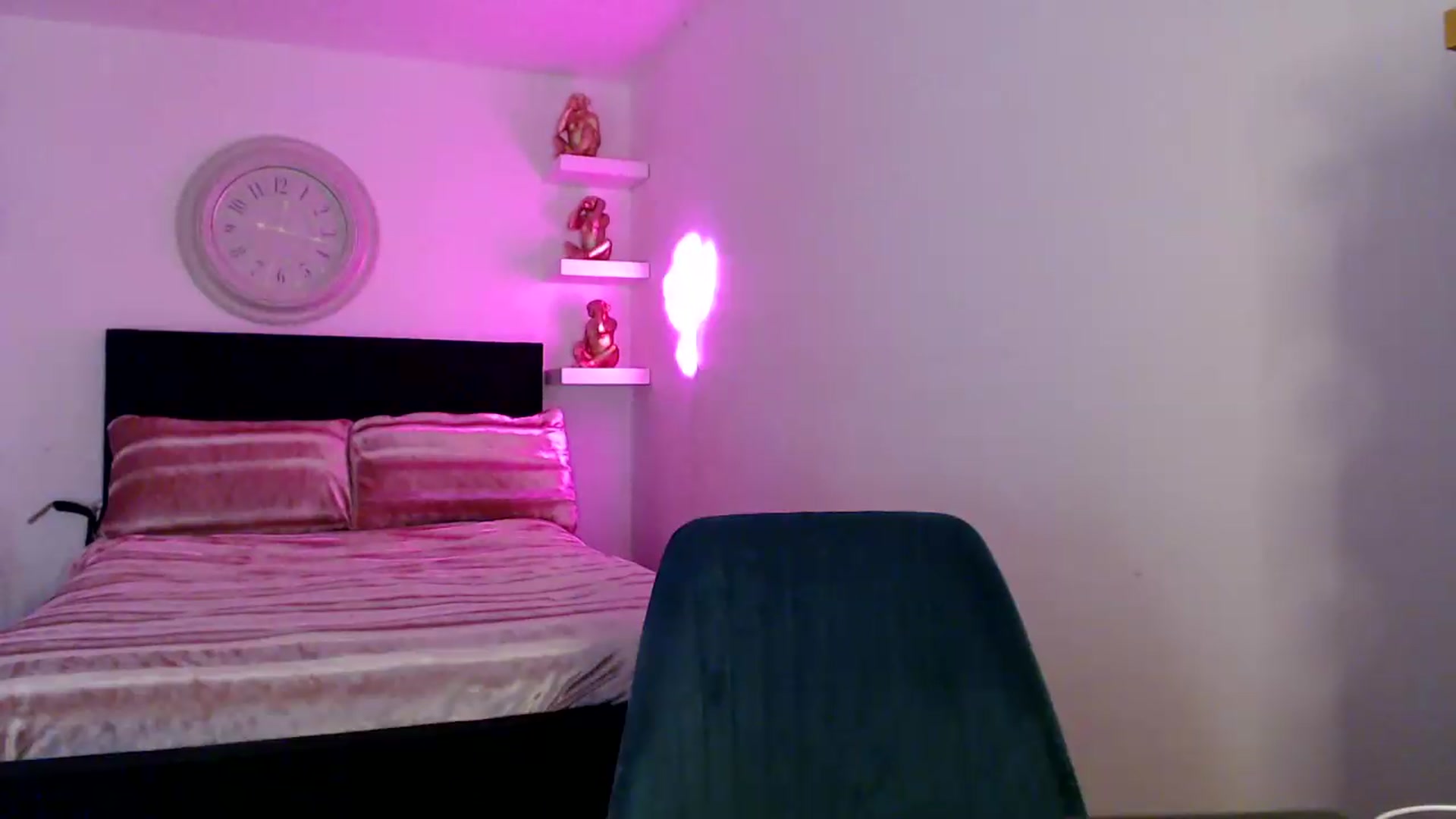 Gallery image thumbnail from innocentSamx's myfreecams stream on, 08/08/2026, 10:24 image 20 of 20