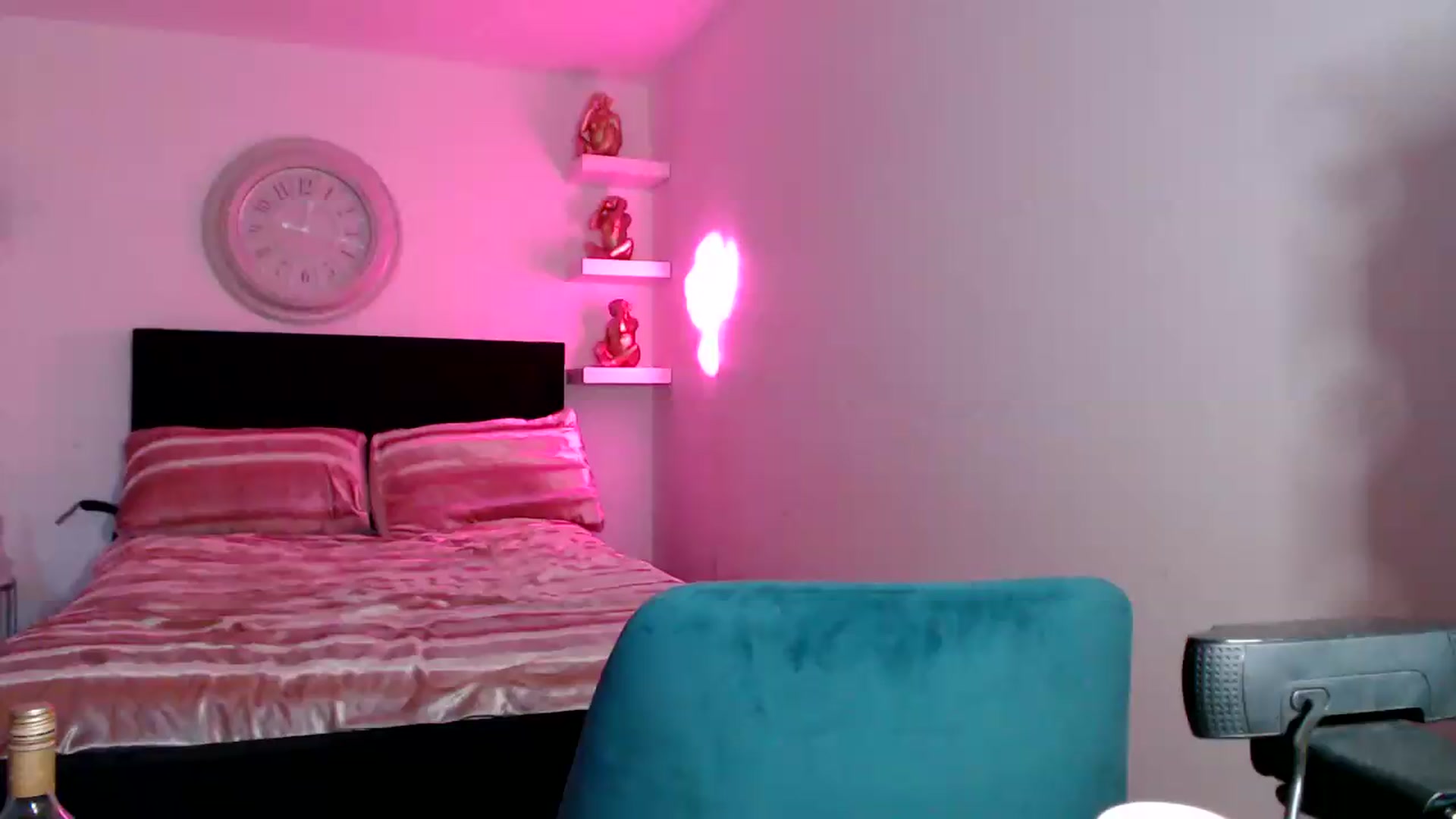 Gallery image thumbnail from innocentSamx's myfreecams stream on, 08/08/2026, 16:11 image 13 of 20