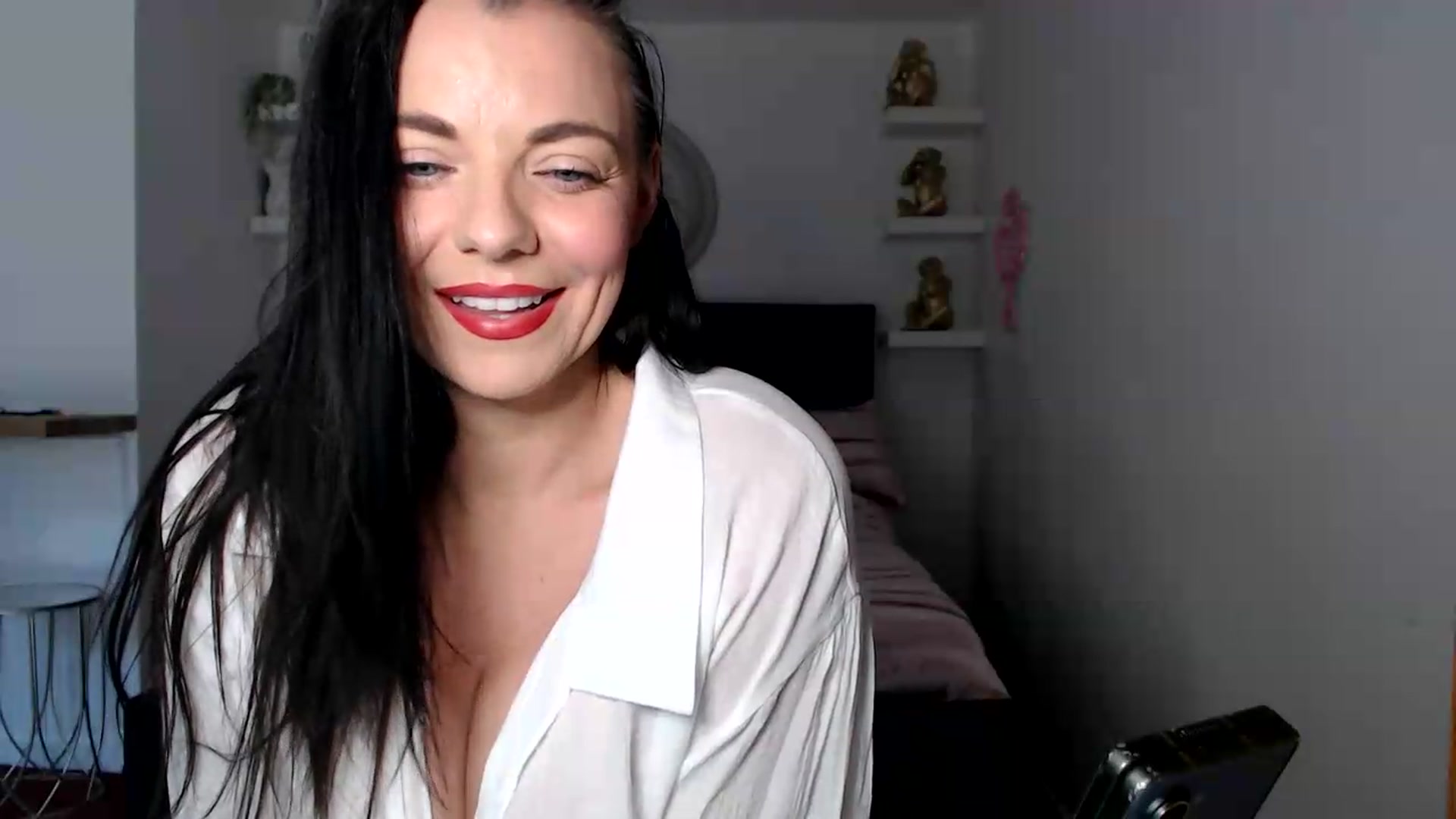 Gallery image thumbnail from innocentSamx's myfreecams stream on, 08/14/2026, 11:45 image 5 of 20