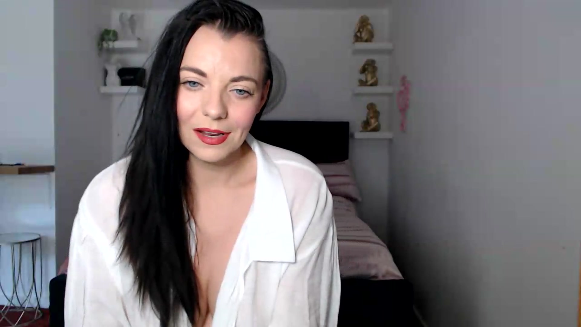 Gallery image thumbnail from innocentSamx's myfreecams stream on, 08/14/2026, 11:45 image 2 of 20