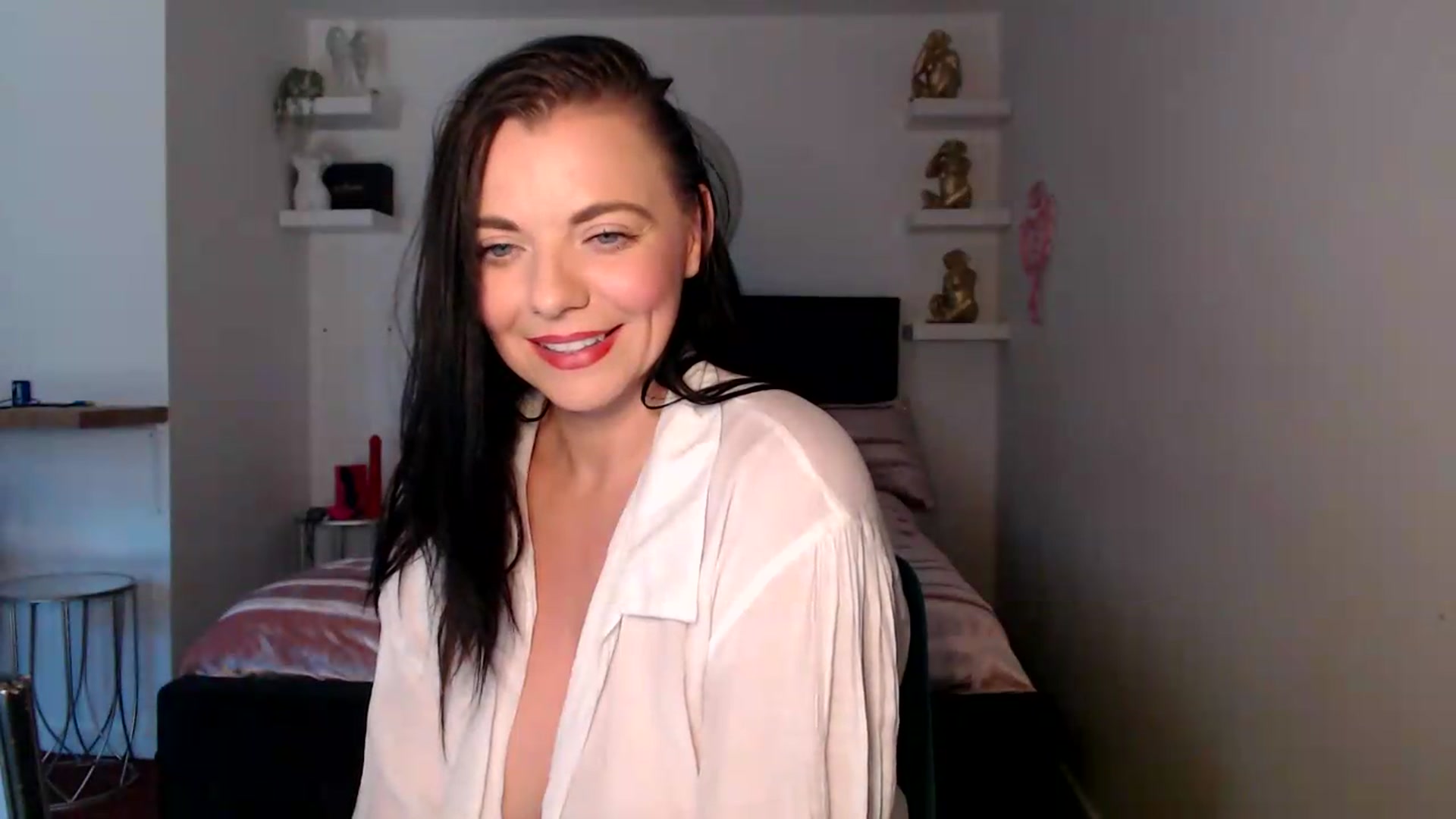 Gallery image thumbnail from innocentSamx's myfreecams stream on, 08/14/2026, 12:55 image 19 of 20