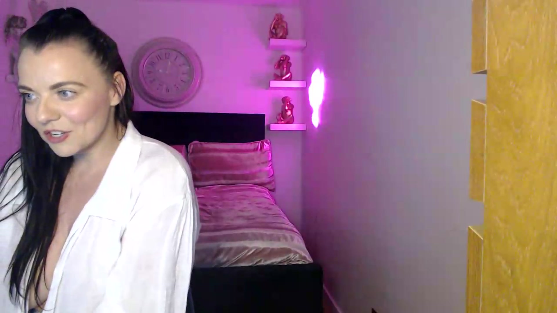 Gallery image thumbnail from innocentSamx's myfreecams stream on, 08/14/2026, 17:52 image 20 of 20
