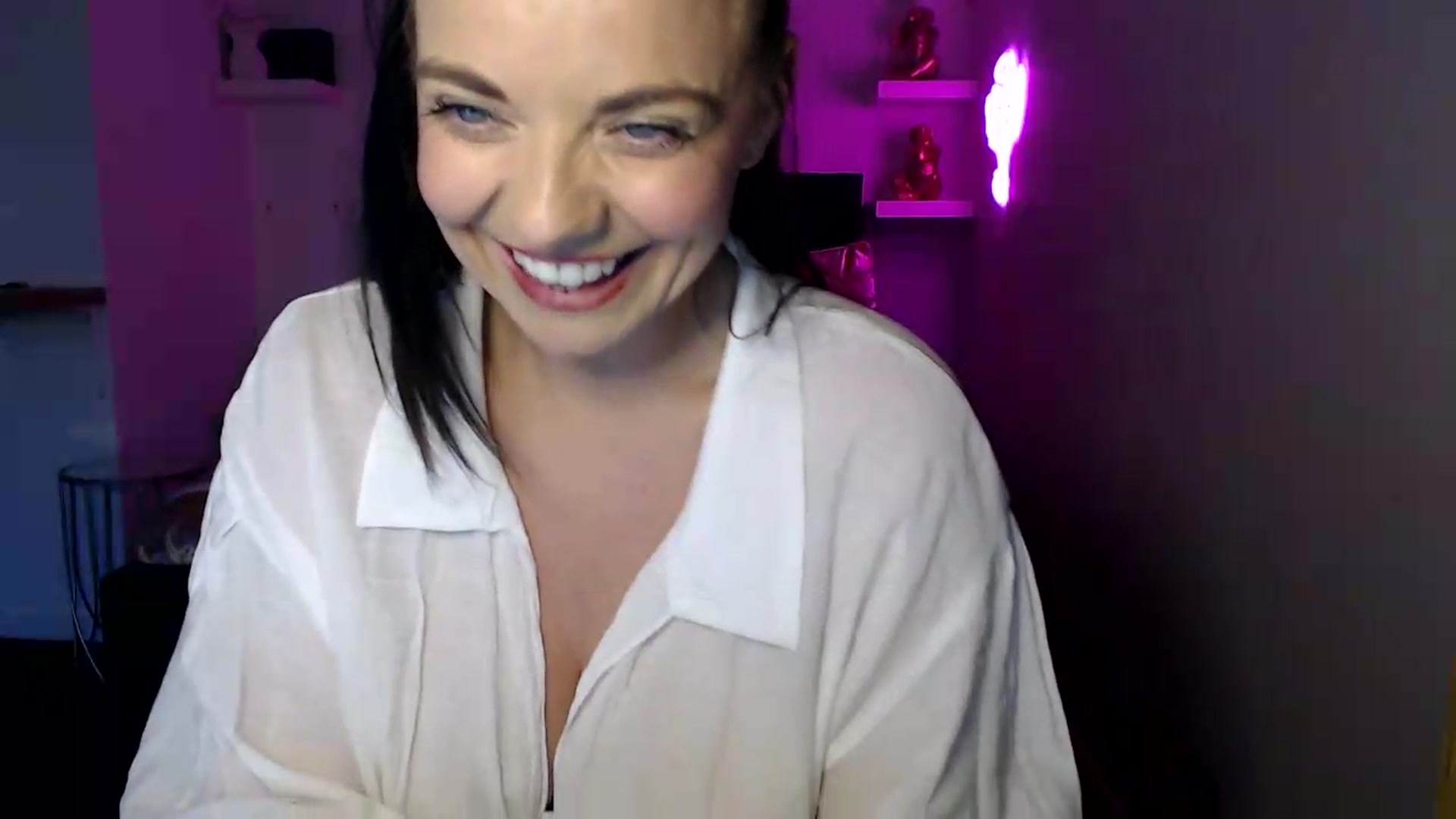 Gallery image thumbnail from innocentSamx's myfreecams stream on, 08/14/2026, 17:52 image 8 of 20