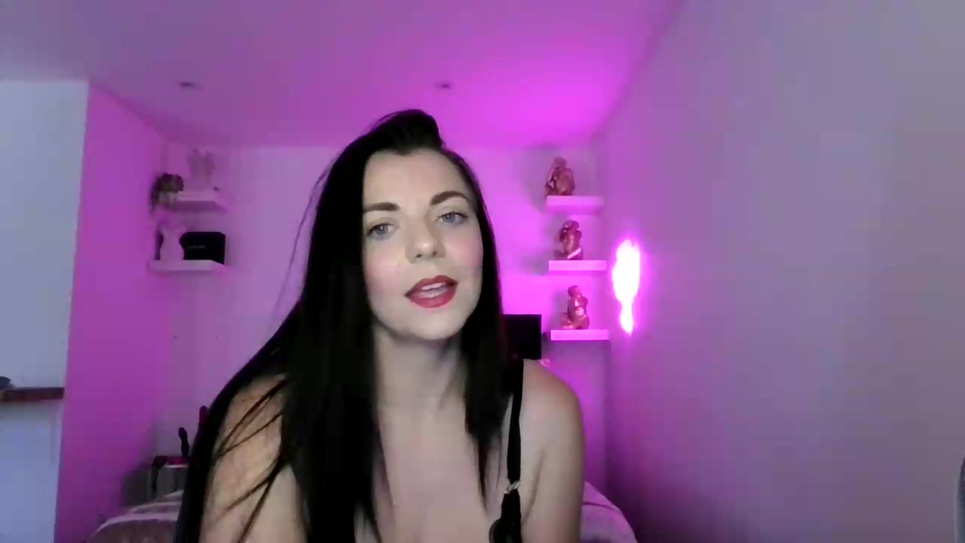Gallery image thumbnail from innocentSamx's myfreecams stream on, 08/15/2026, 09:01 image 10 of 20