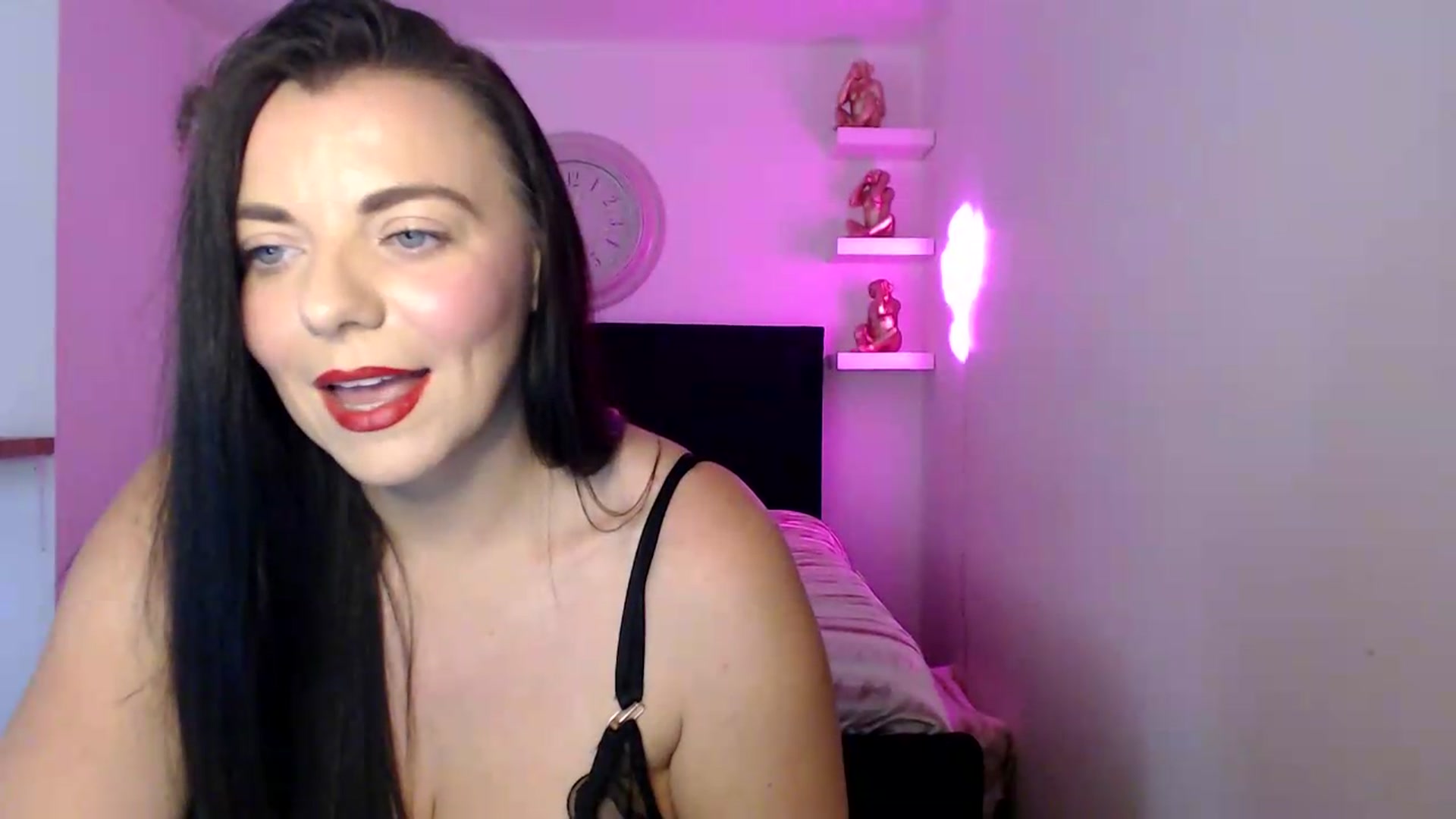 Gallery image thumbnail from innocentSamx's myfreecams stream on, 08/15/2026, 09:19 image 12 of 20