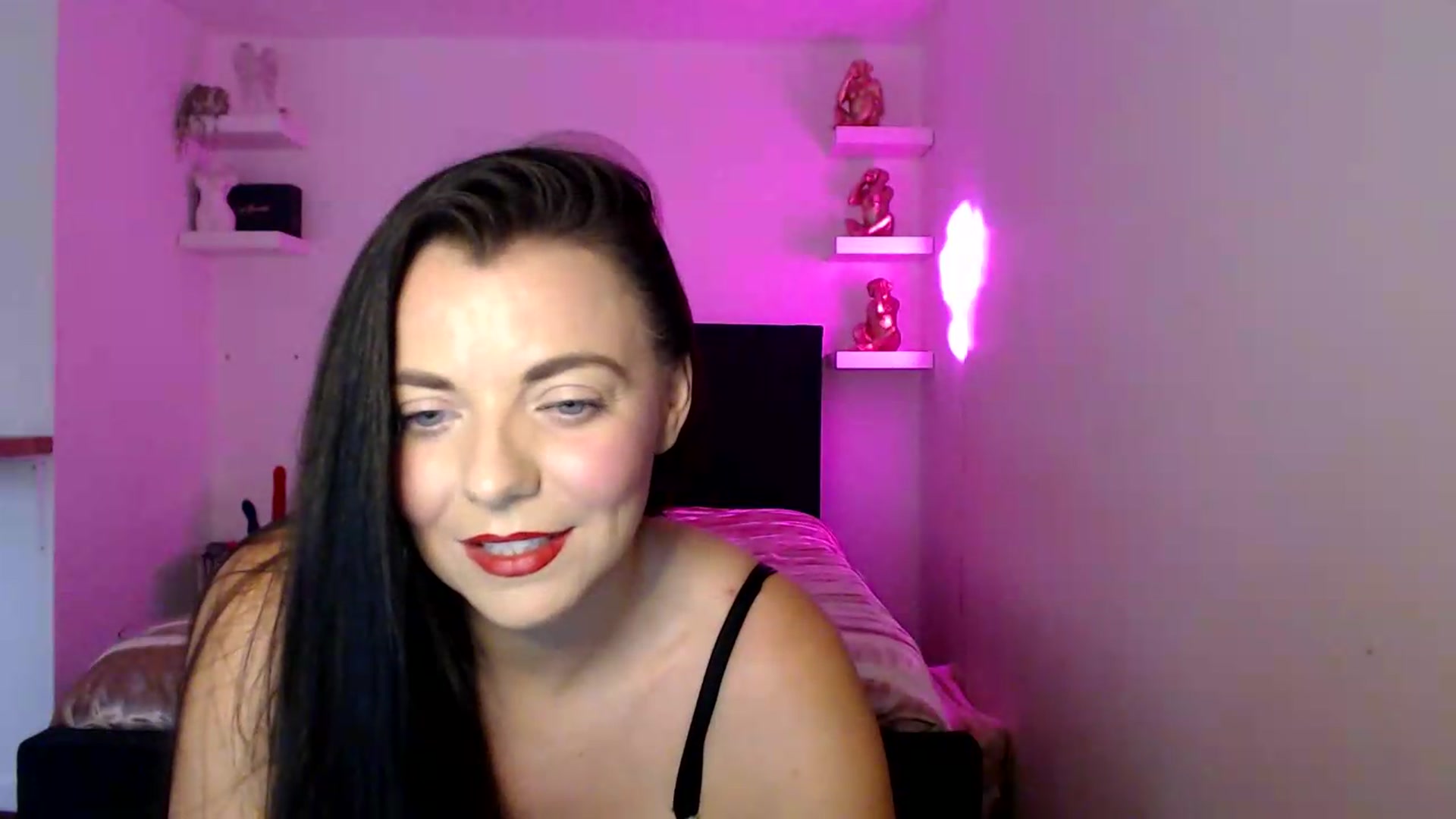 Gallery image thumbnail from innocentSamx's myfreecams stream on, 08/15/2026, 10:12 image 3 of 20