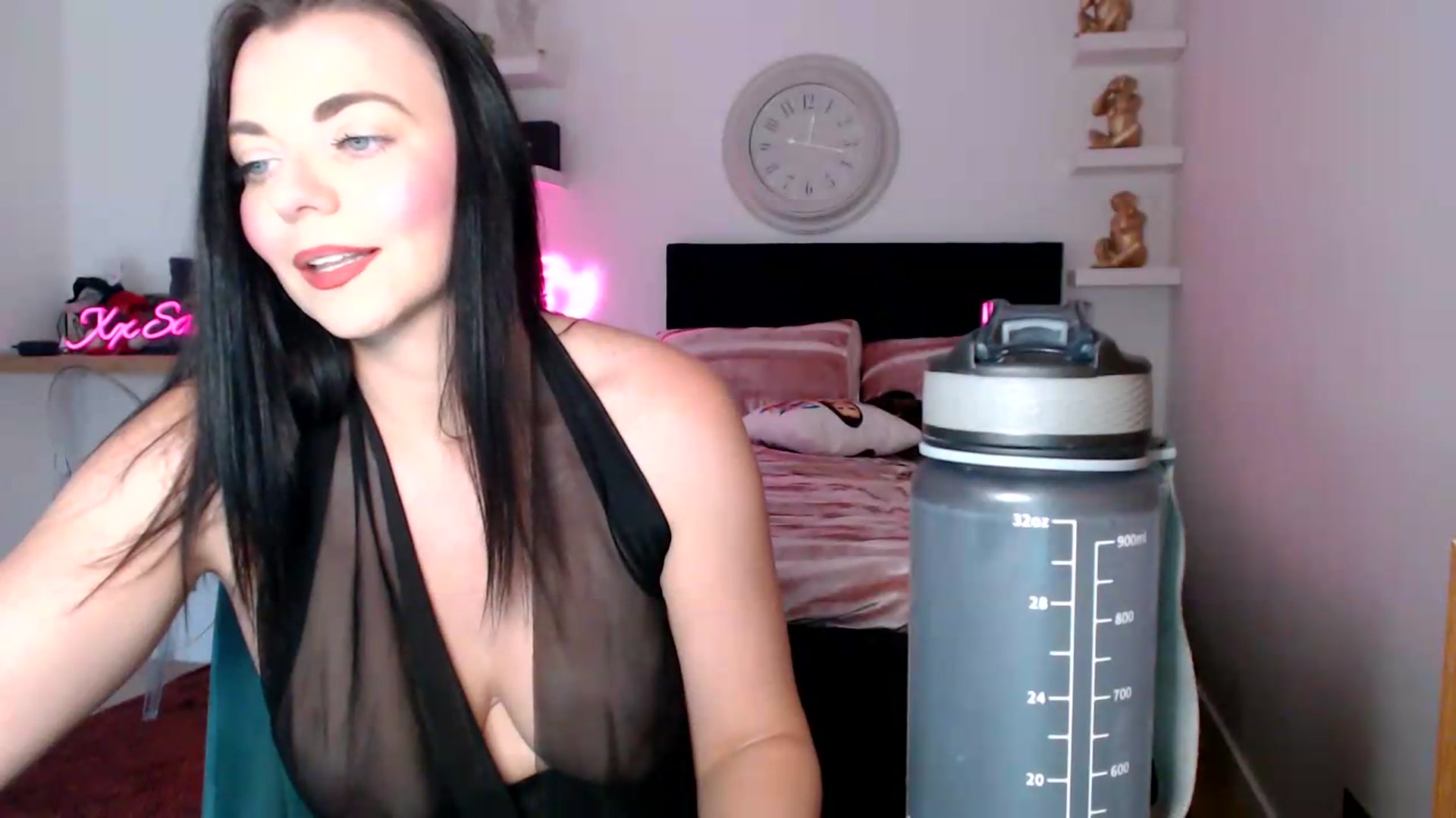 Gallery image thumbnail from innocentSamx's myfreecams stream on, 08/22/2026, 11:04 image 10 of 20