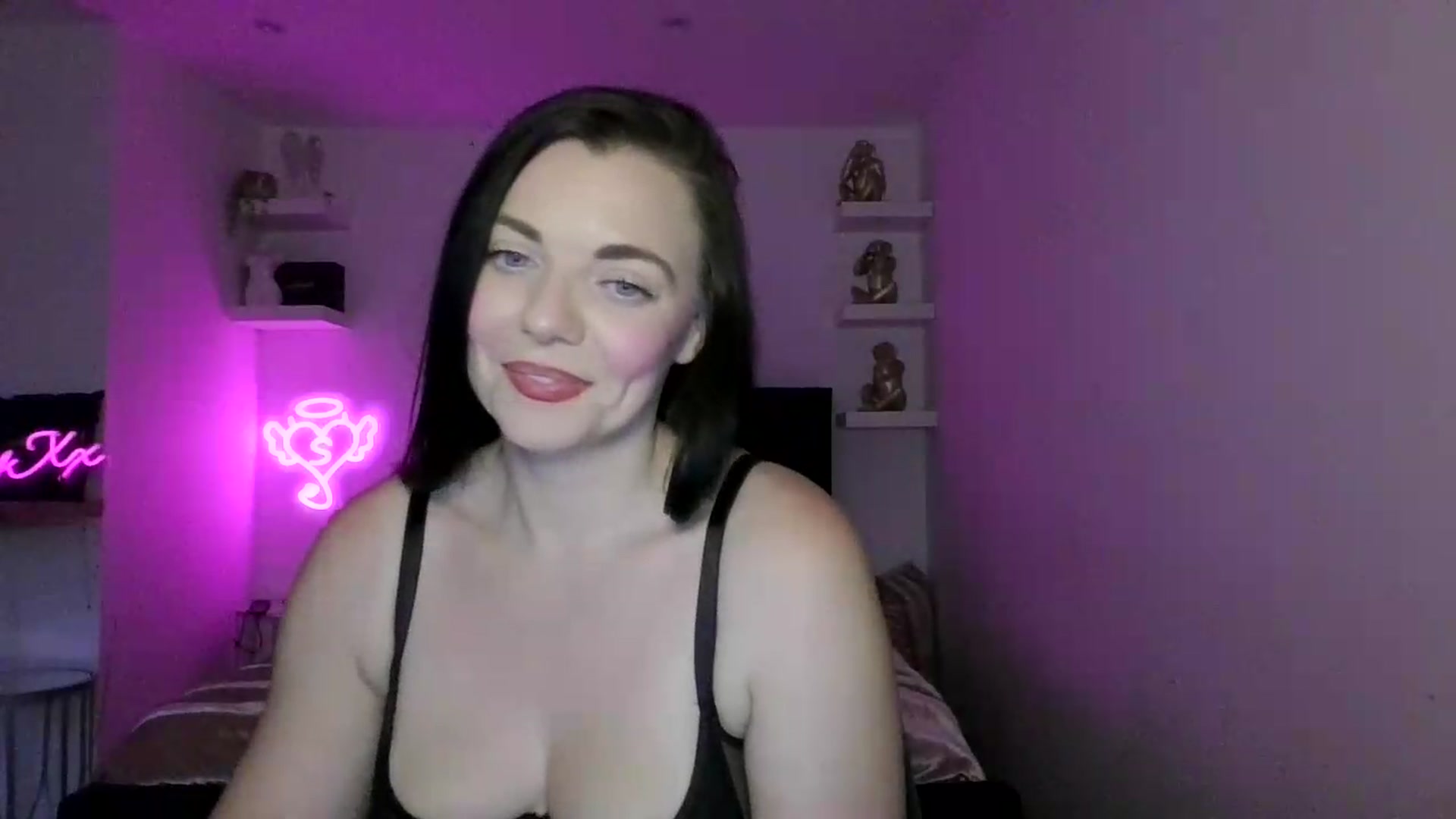 Gallery image thumbnail from innocentSamx's myfreecams stream on, 08/22/2026, 18:17 image 15 of 20
