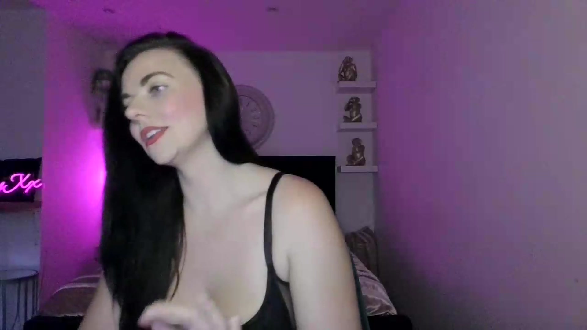 Gallery image thumbnail from innocentSamx's myfreecams stream on, 08/22/2026, 18:17 image 11 of 20