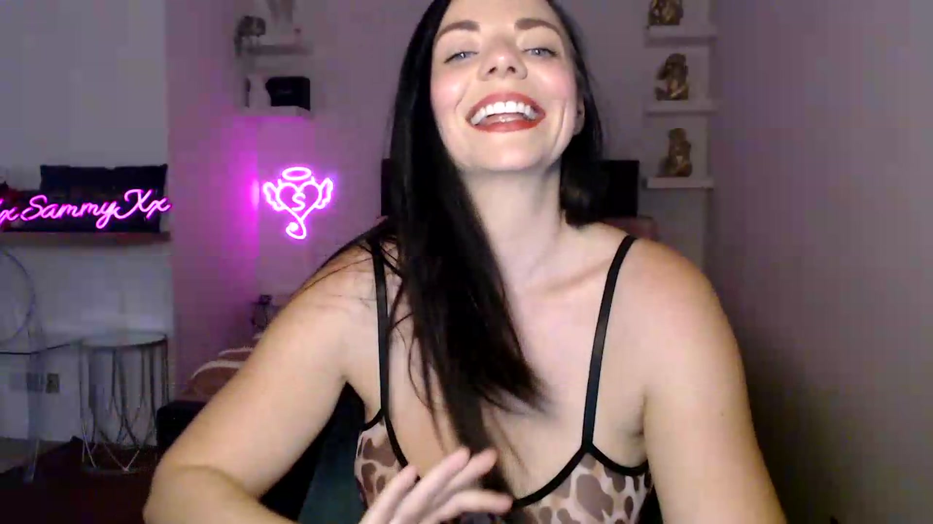Gallery image thumbnail from innocentSamx's myfreecams stream on, 08/28/2026, 16:06 image 2 of 20