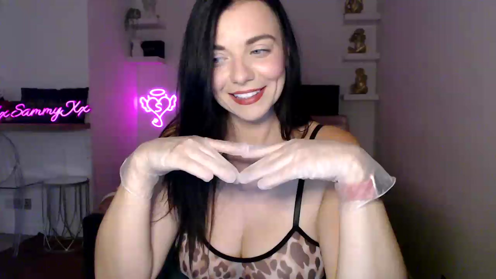 Gallery image thumbnail from innocentSamx's myfreecams stream on, 08/28/2026, 16:06 image 12 of 20