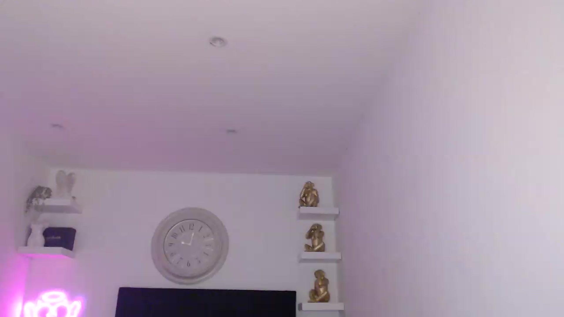 Gallery image thumbnail from innocentSamx's myfreecams stream on, 08/30/2026, 14:21 image 11 of 20