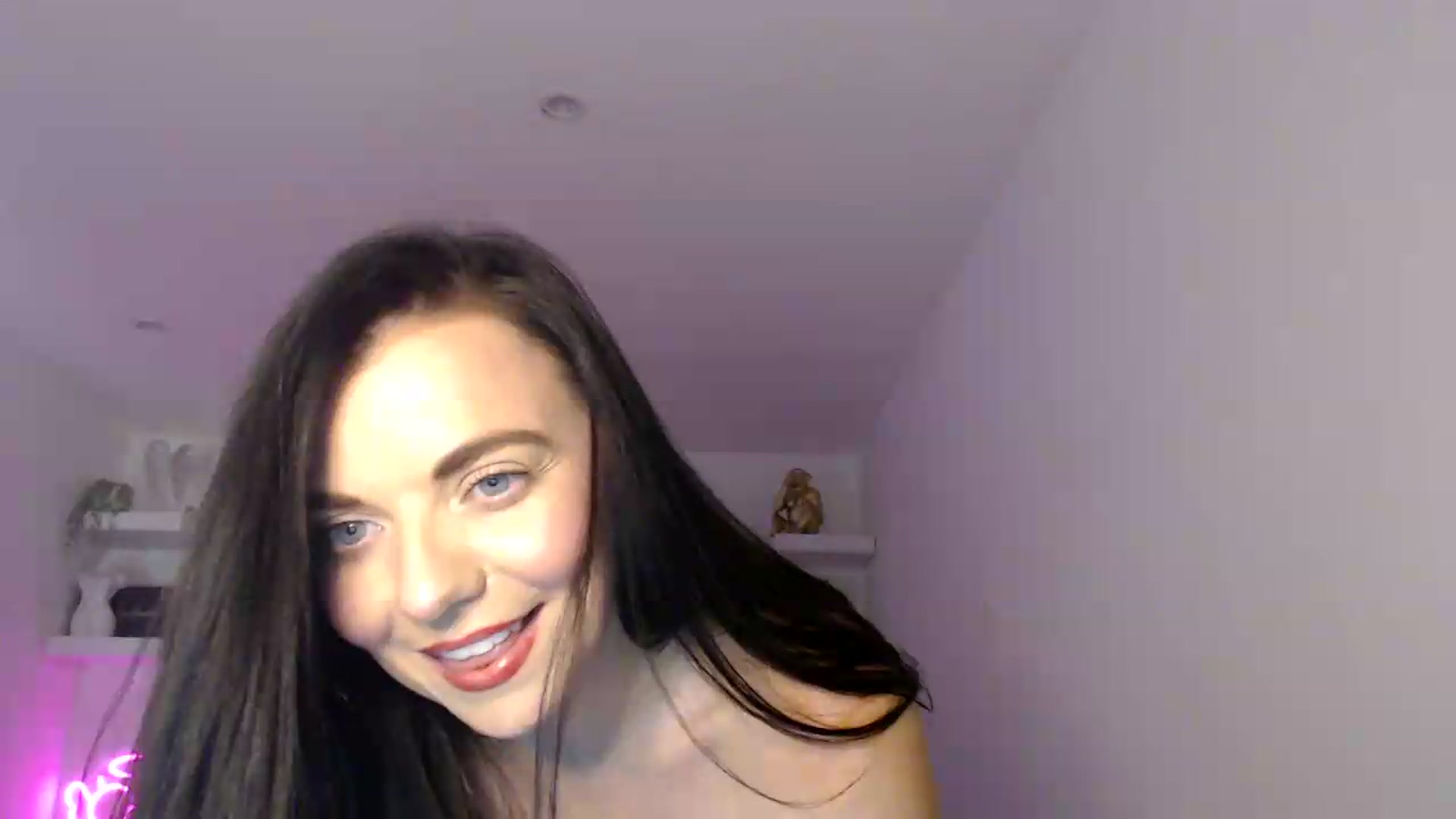 Gallery image thumbnail from innocentSamx's myfreecams stream on, 08/30/2026, 14:21 image 13 of 20