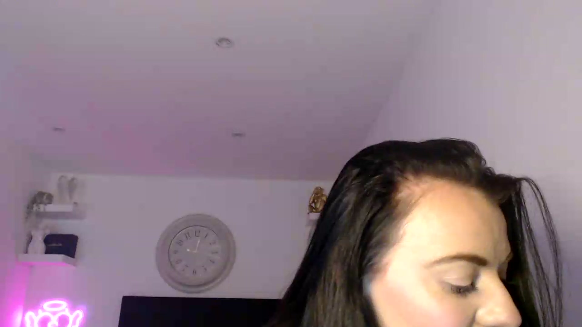 Gallery image thumbnail from innocentSamx's myfreecams stream on, 08/30/2026, 14:21 image 14 of 20