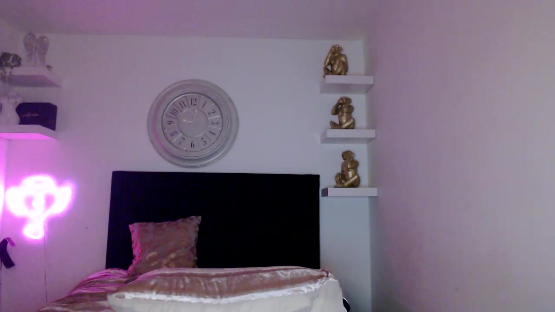 Gallery image thumbnail from innocentSamx's myfreecams stream on, 09/02/2026, 23:16 image 7 of 20
