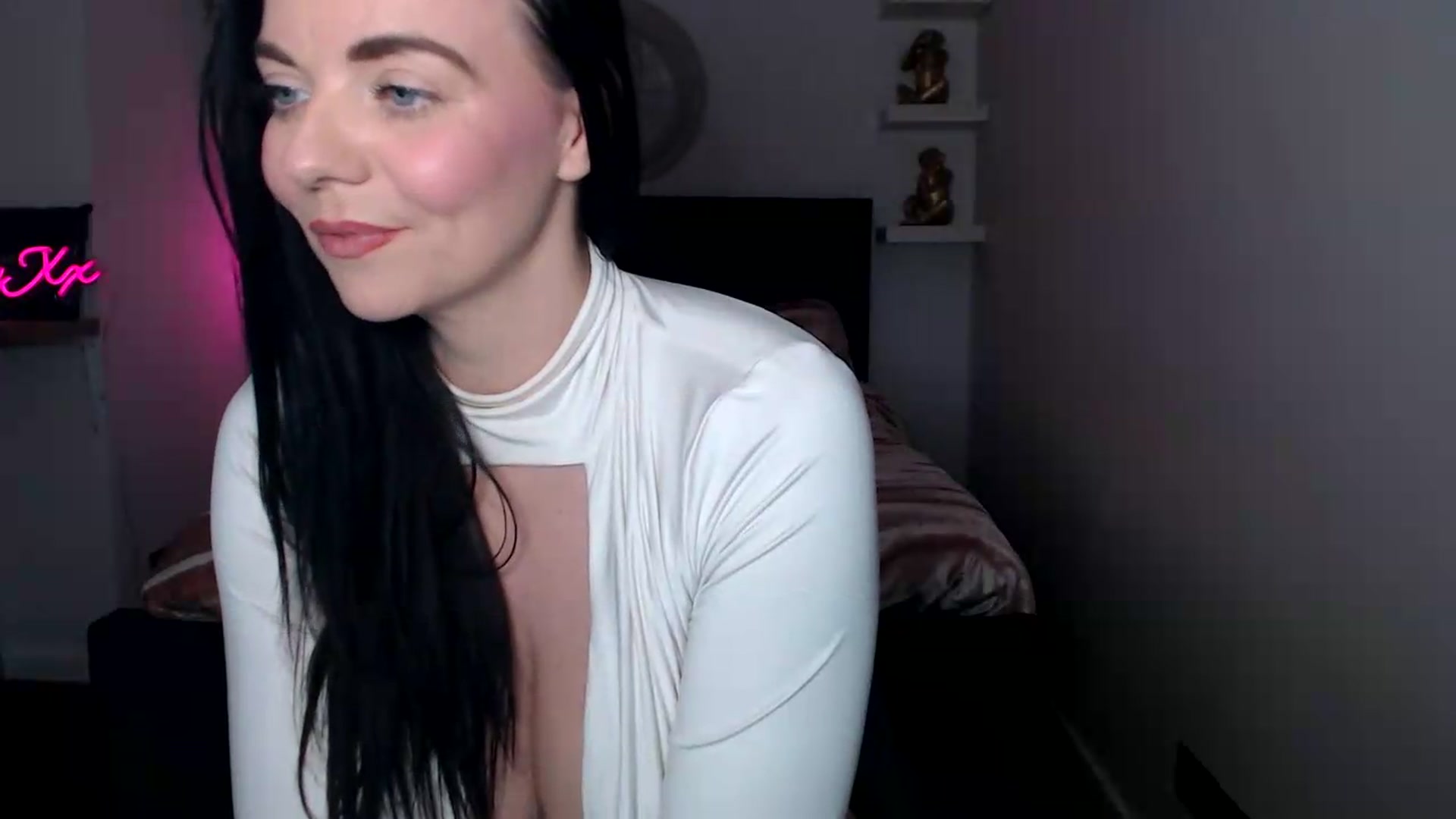 Gallery image thumbnail from innocentSamx's myfreecams stream on, 09/05/2026, 14:30 image 14 of 20